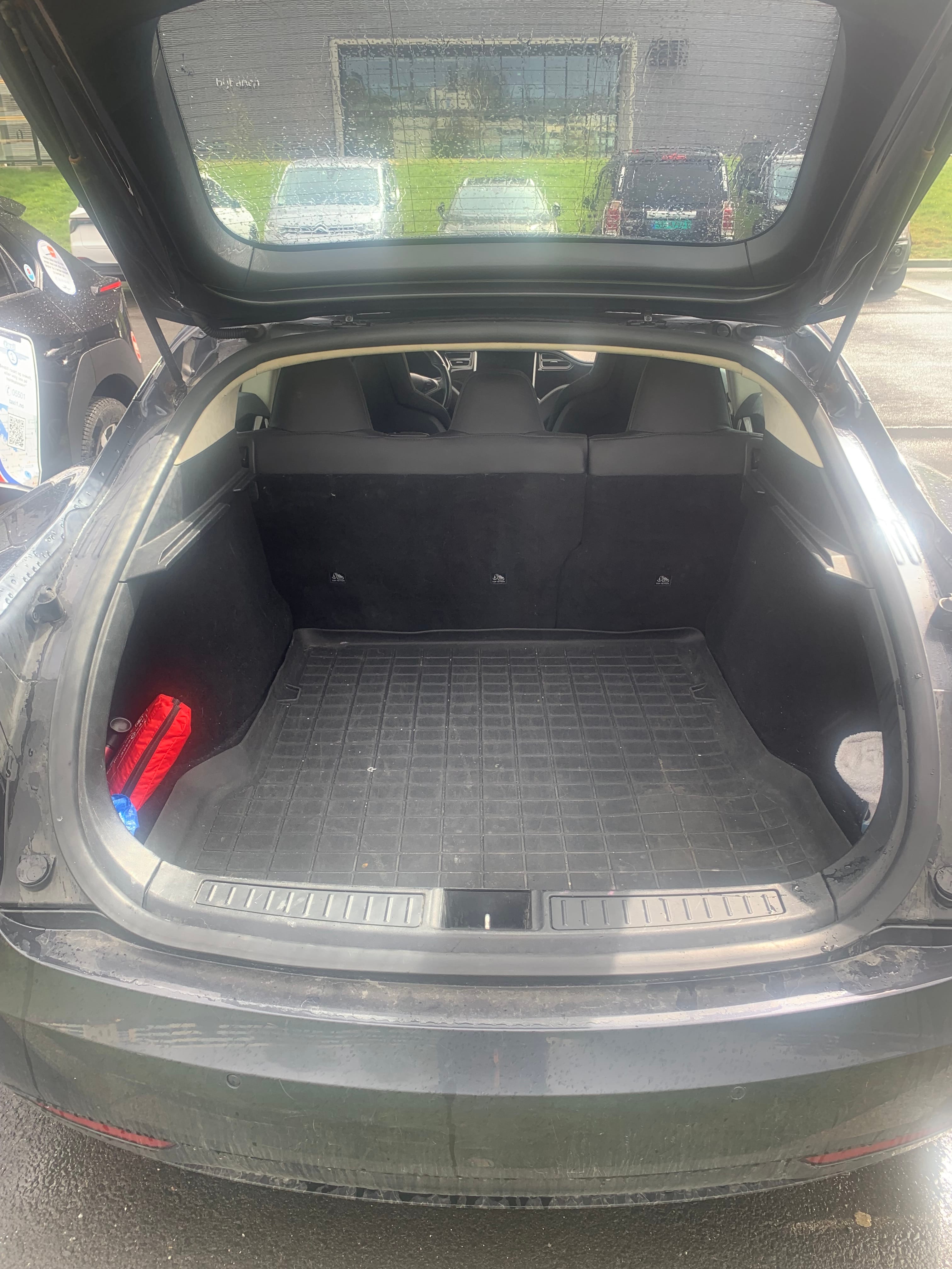 Tesla Model S 75D med Cruisekontroll