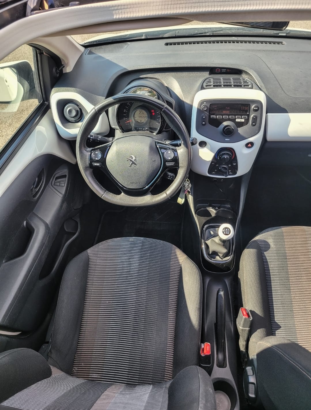Peugeot 108 Cabriolet avec Régulateur de vitesse