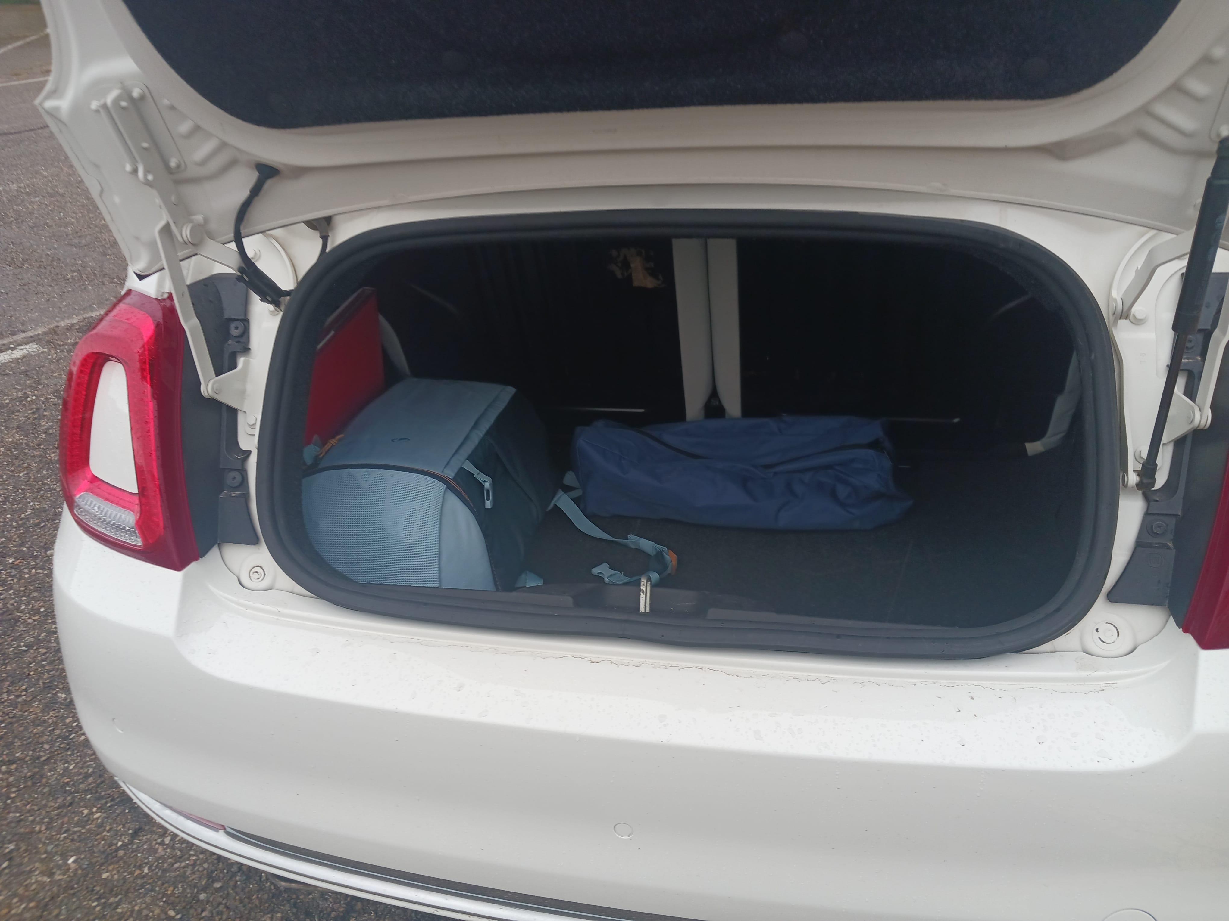Fiat 500 C Híbrido con Audio Bluetooth