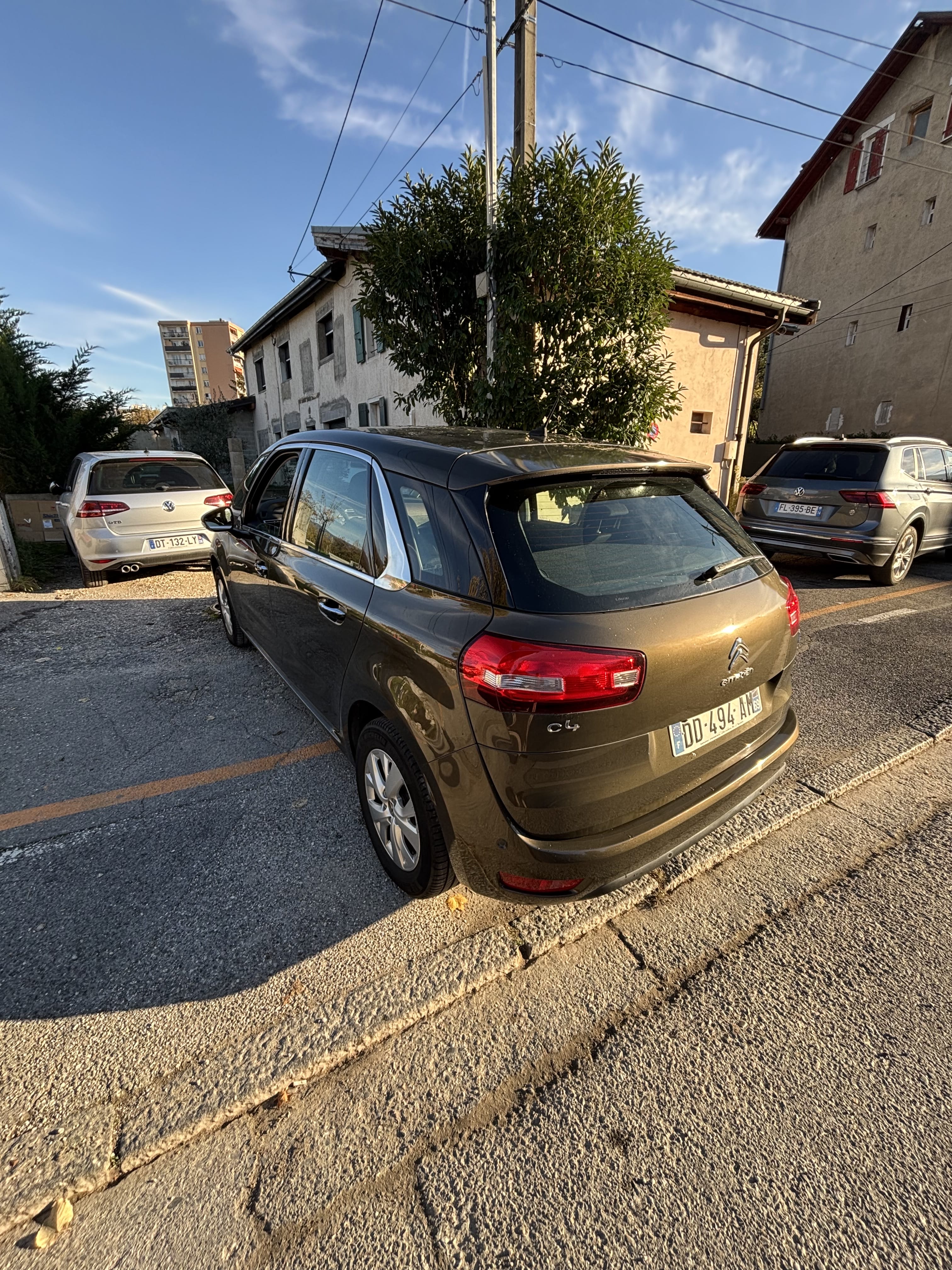 Citroen C4 Picasso 1.6 THP exclusif essence avec GPS