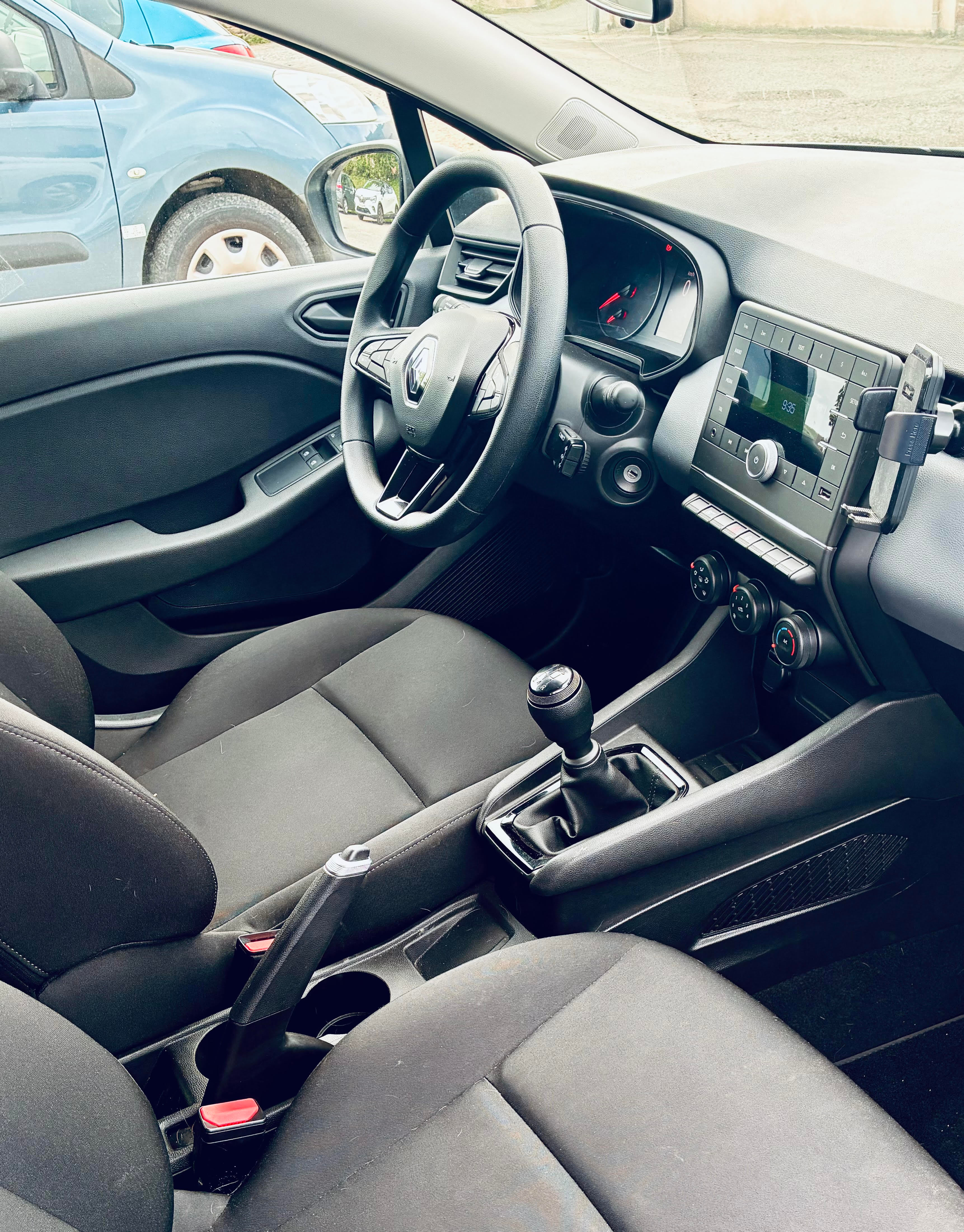 Renault Clio avec Siège bébé