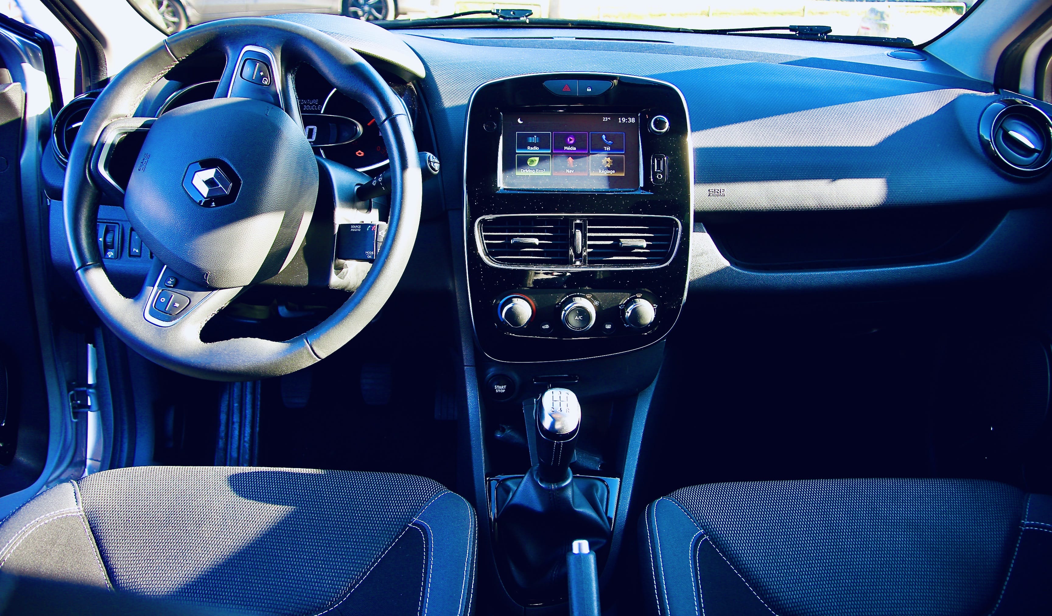 Renault Clio avec Entrée audio / iPod