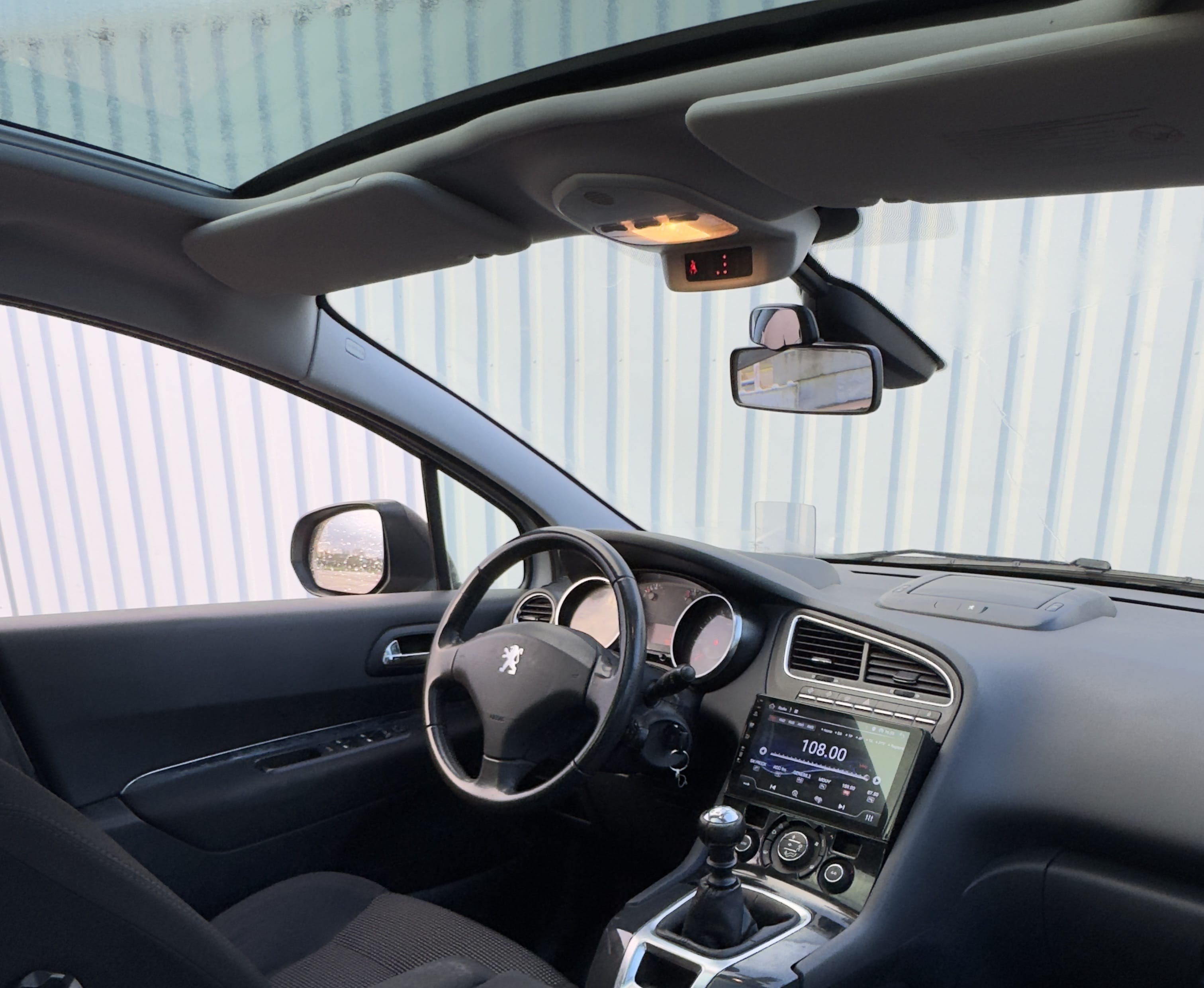 Peugeot 5008 avec Audio Bluetooth