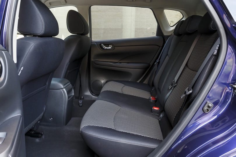 Nissan Pulsar 1.5 dCi 110 (Diesel) with Dashcam