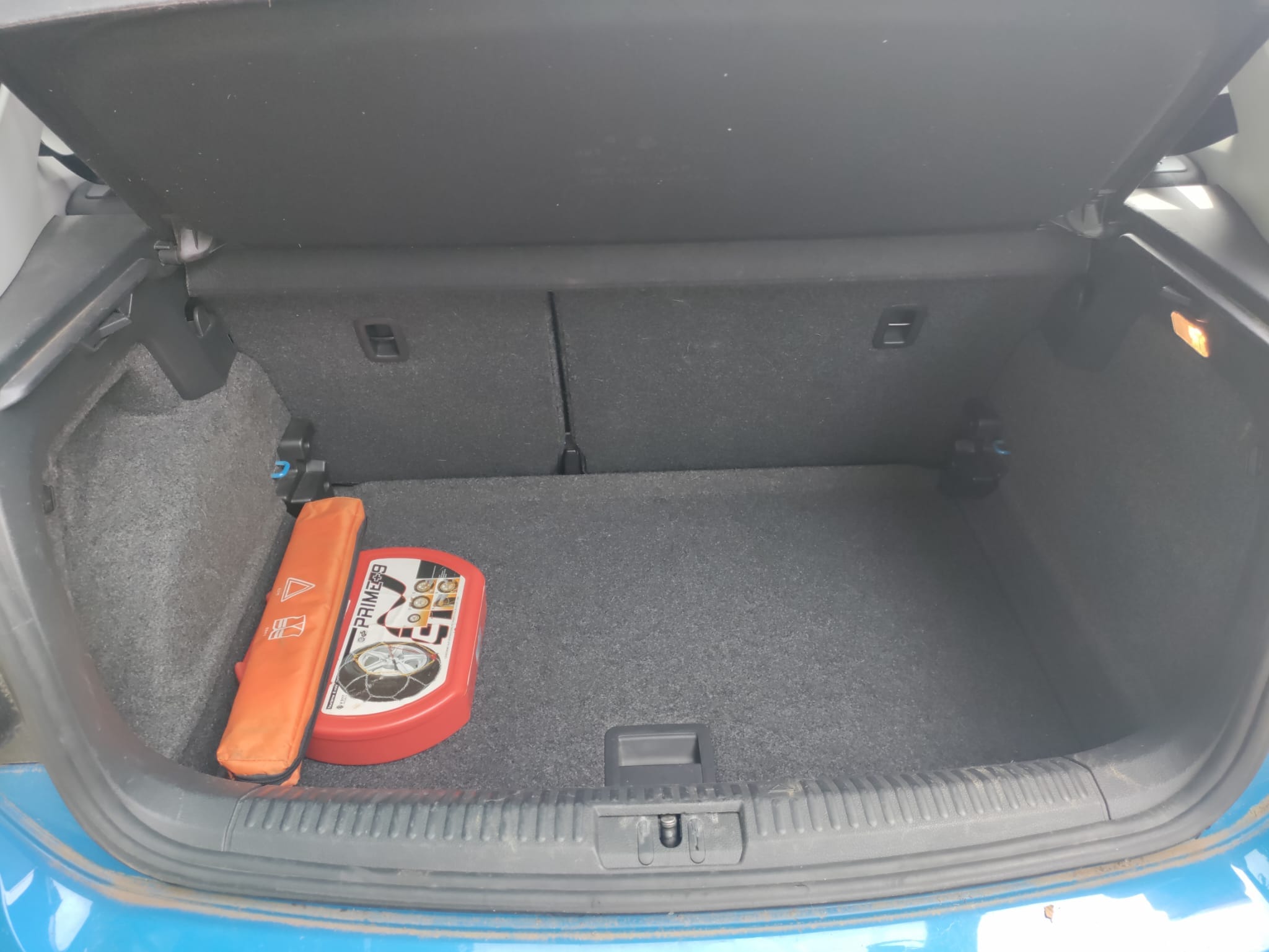 Volkswagen Polo avec Chaines