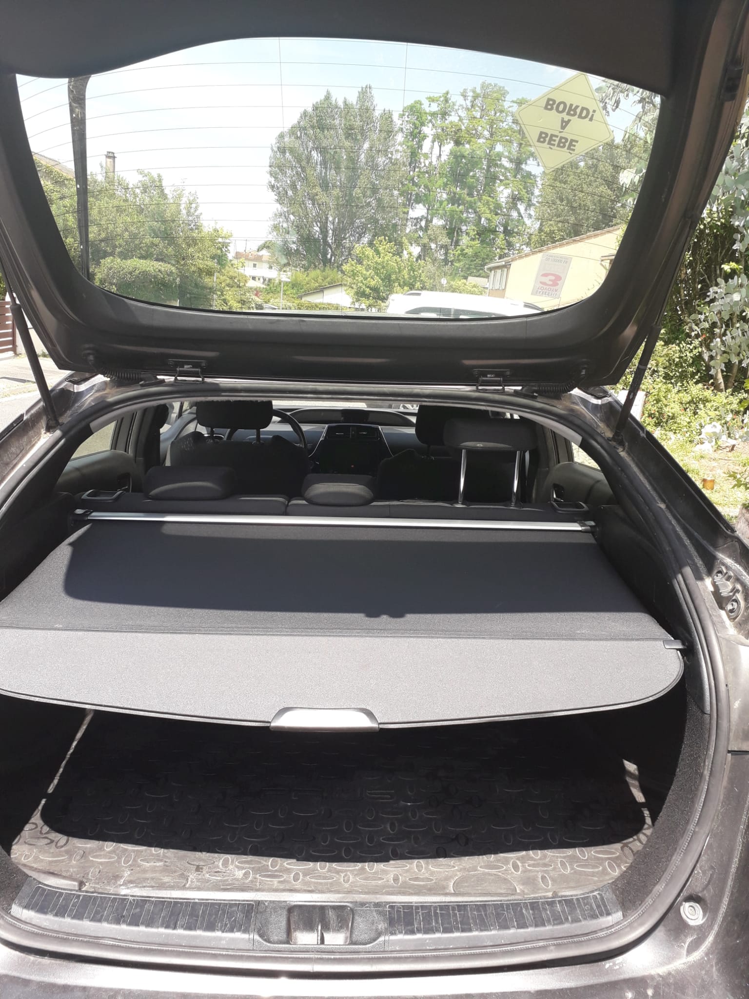 Toyota Prius Four avec Siège bébé