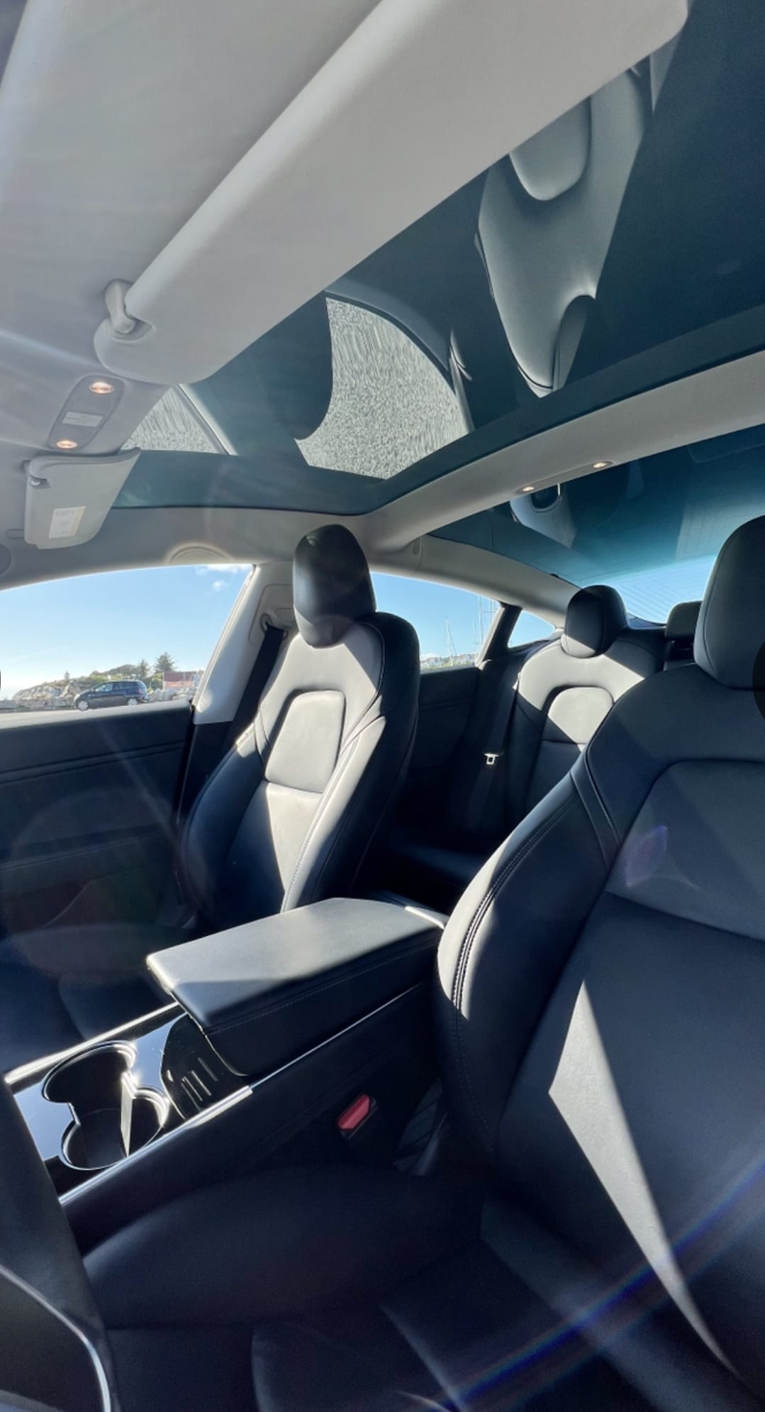 Tesla Model 3 med Bluetooth audio