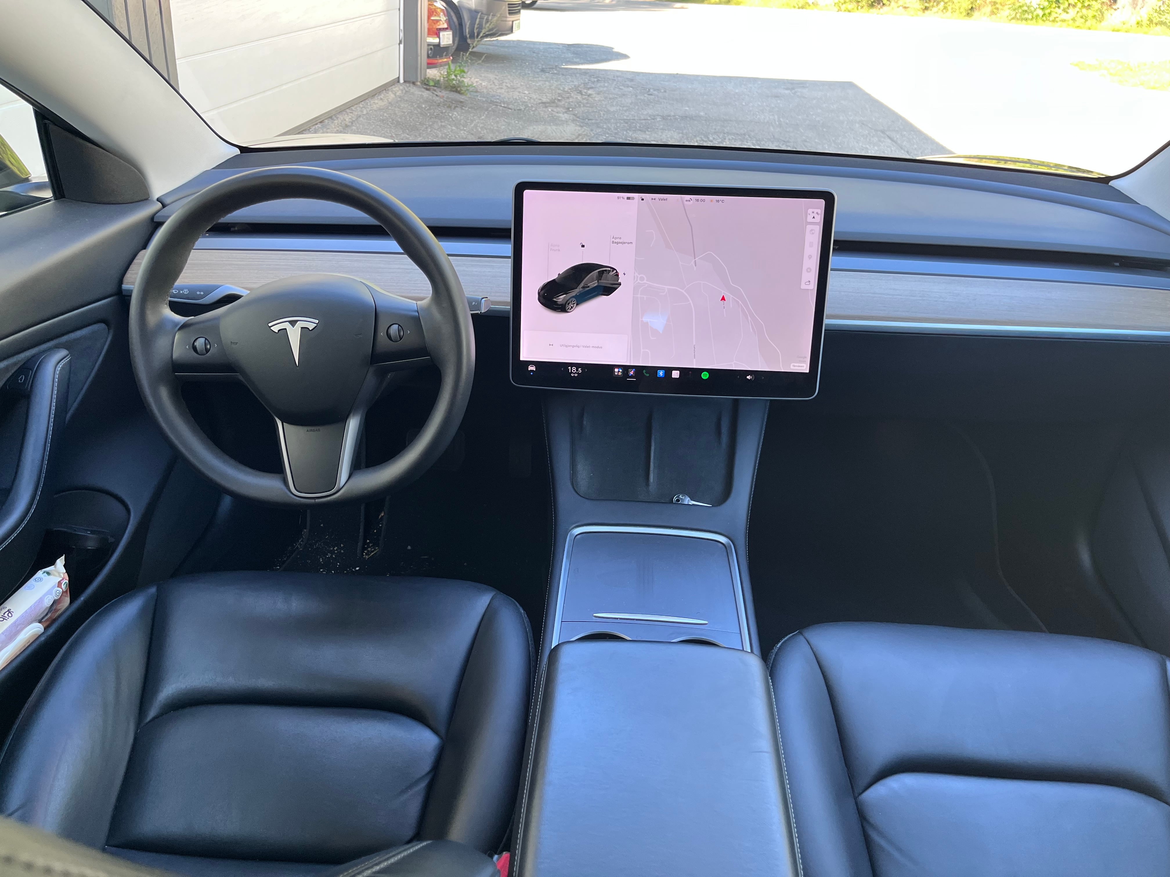 Tesla Model 3 Long Range med GPS