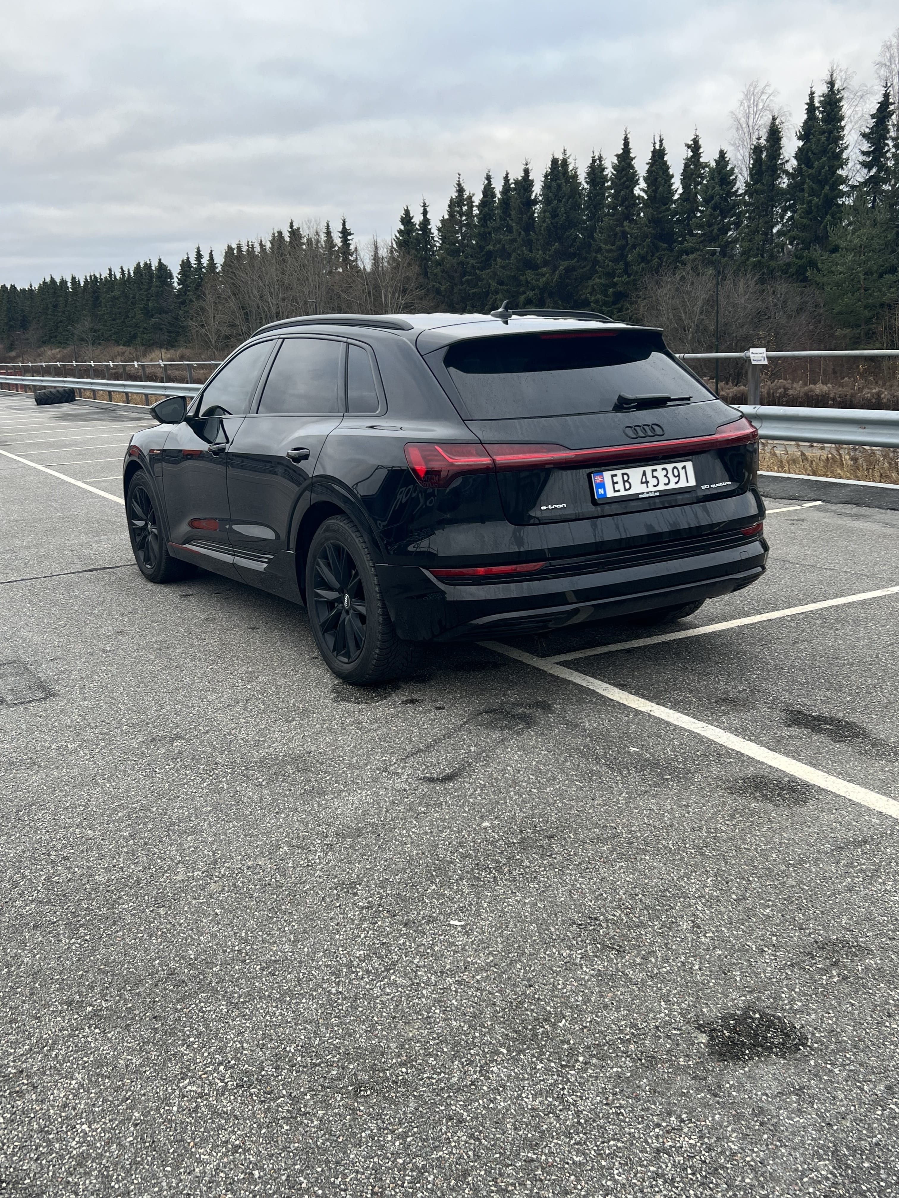 Audi e-tron med GPS