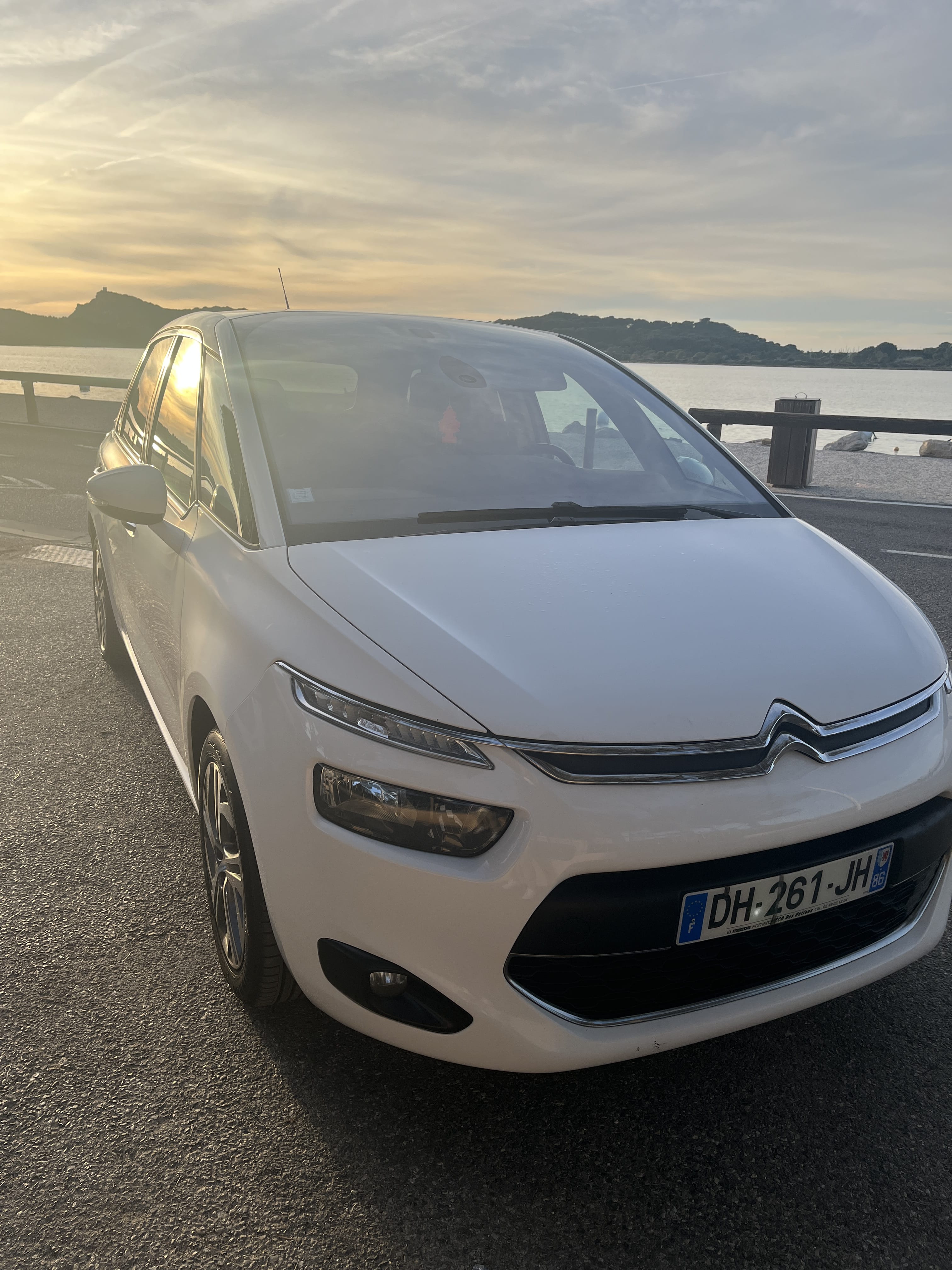 Citroen C4 1.6 HDI 115 ch , puissance fiscale 7 CV, 2014, Diesel