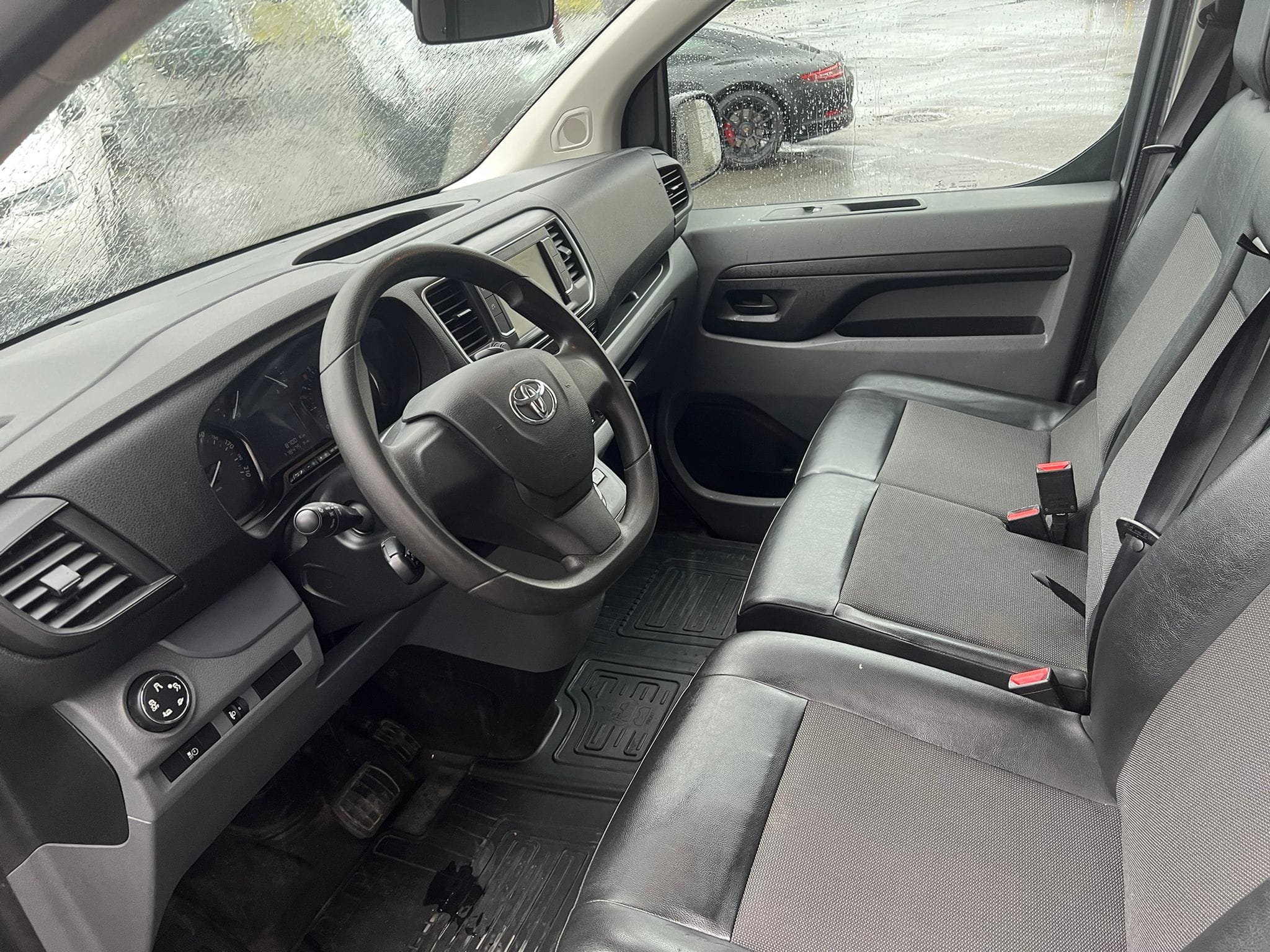 Toyota Proace Varebil avec Régulateur de vitesse