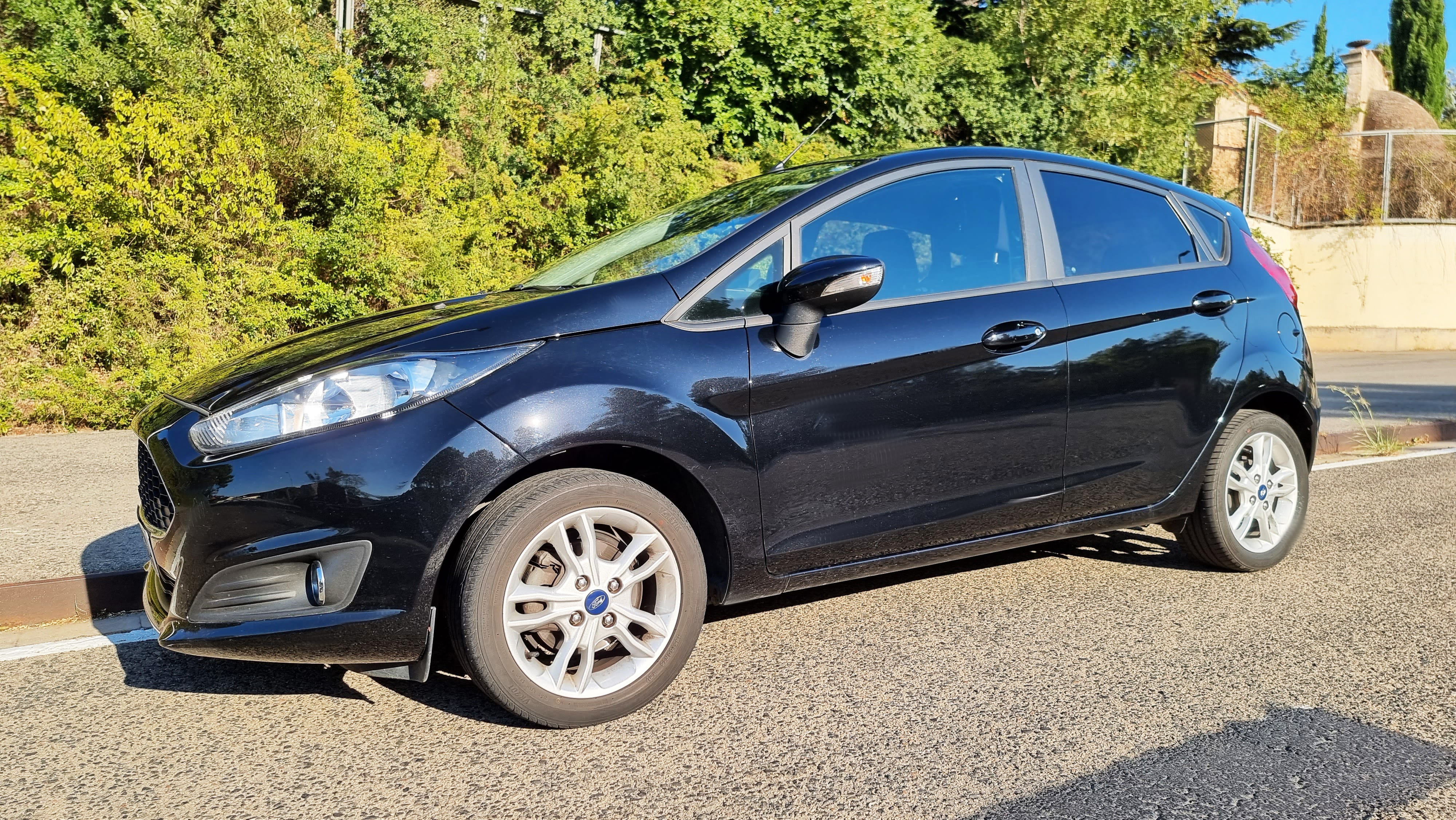 Ford Fiesta Trend Black con Aire acondicionado