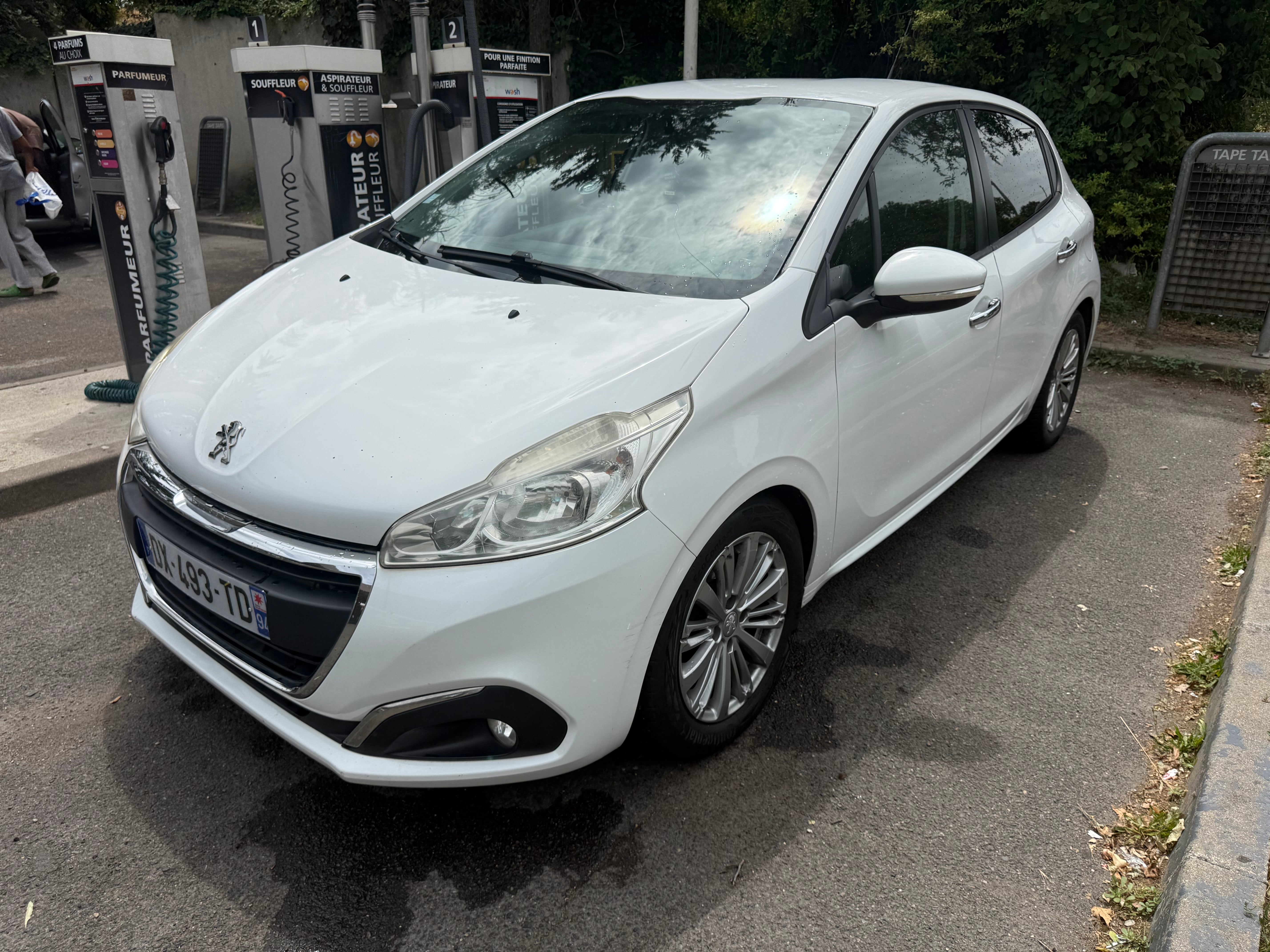 Peugeot 208, 2015, Diesel