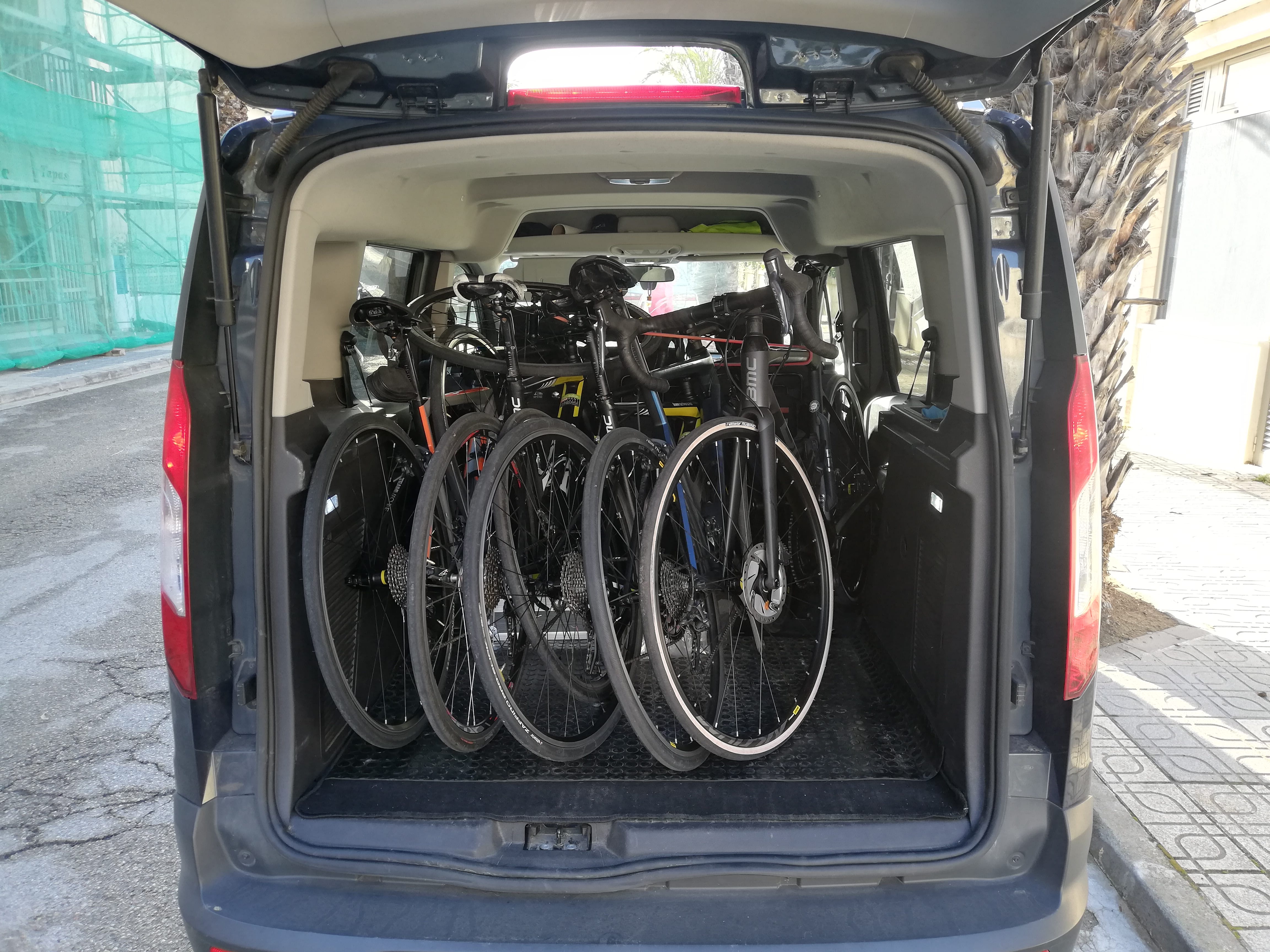 Ford Tourneo Connect Airport - Hotel - Villa - Alcudia con Enganche