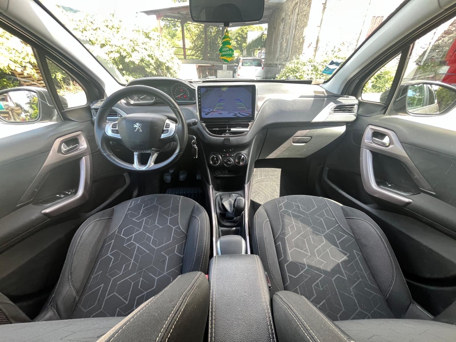 Peugeot e-208 Allure avec Caméra de recul