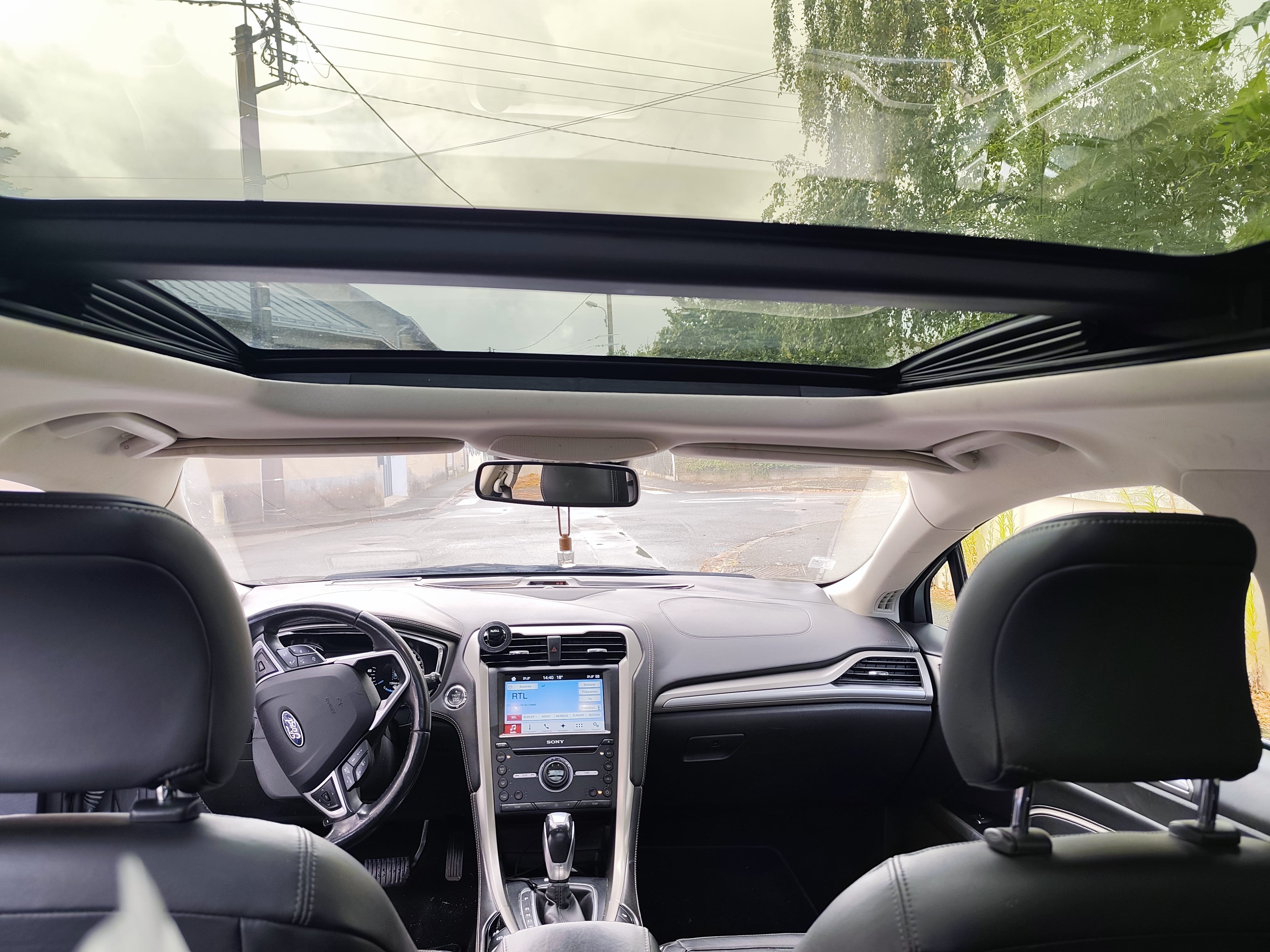 Ford Mondeo SW 2.0 180 HP TDCI Vignale avec GPS