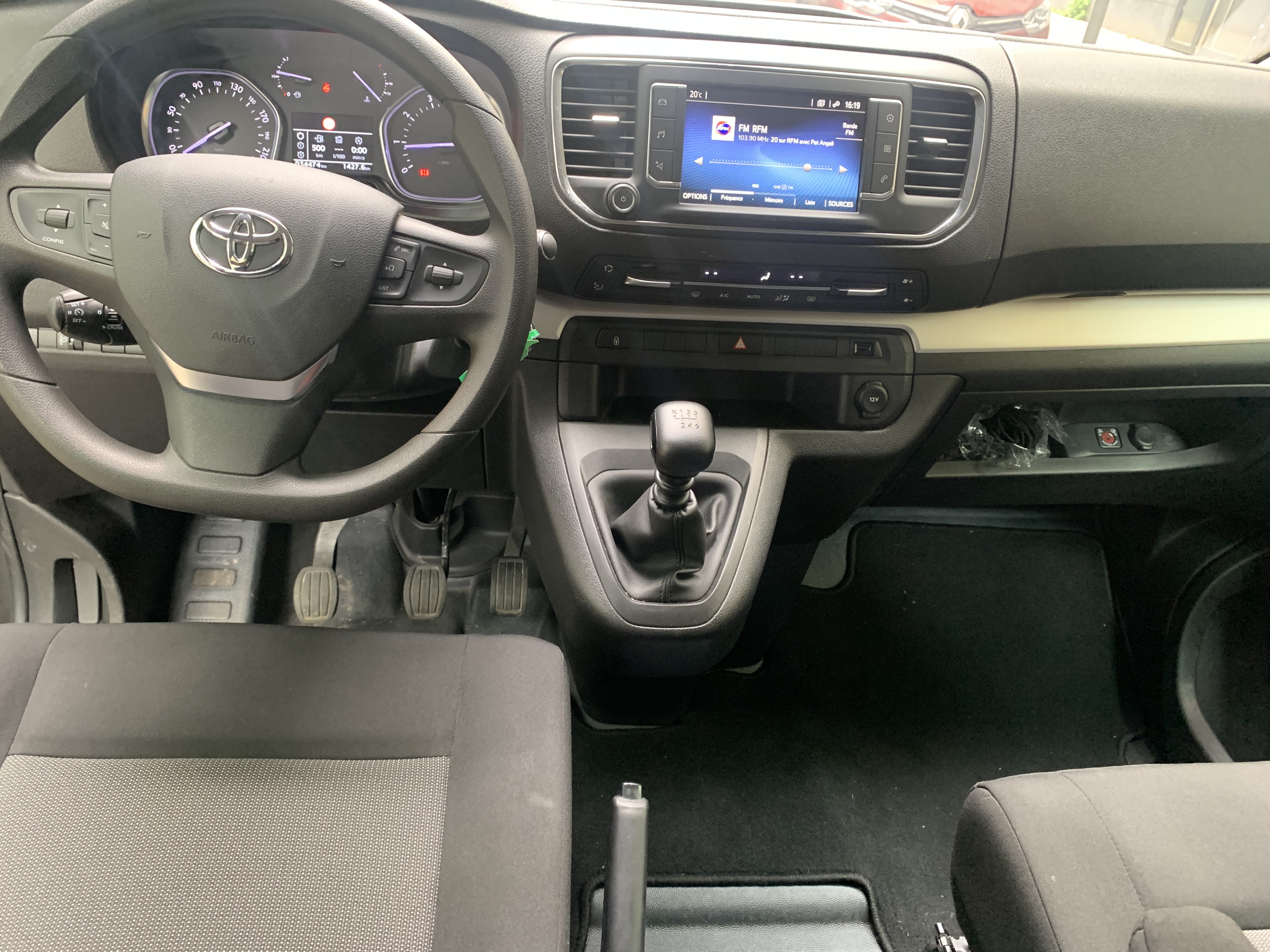 Toyota Proace Verso mit Apple CarPlay
