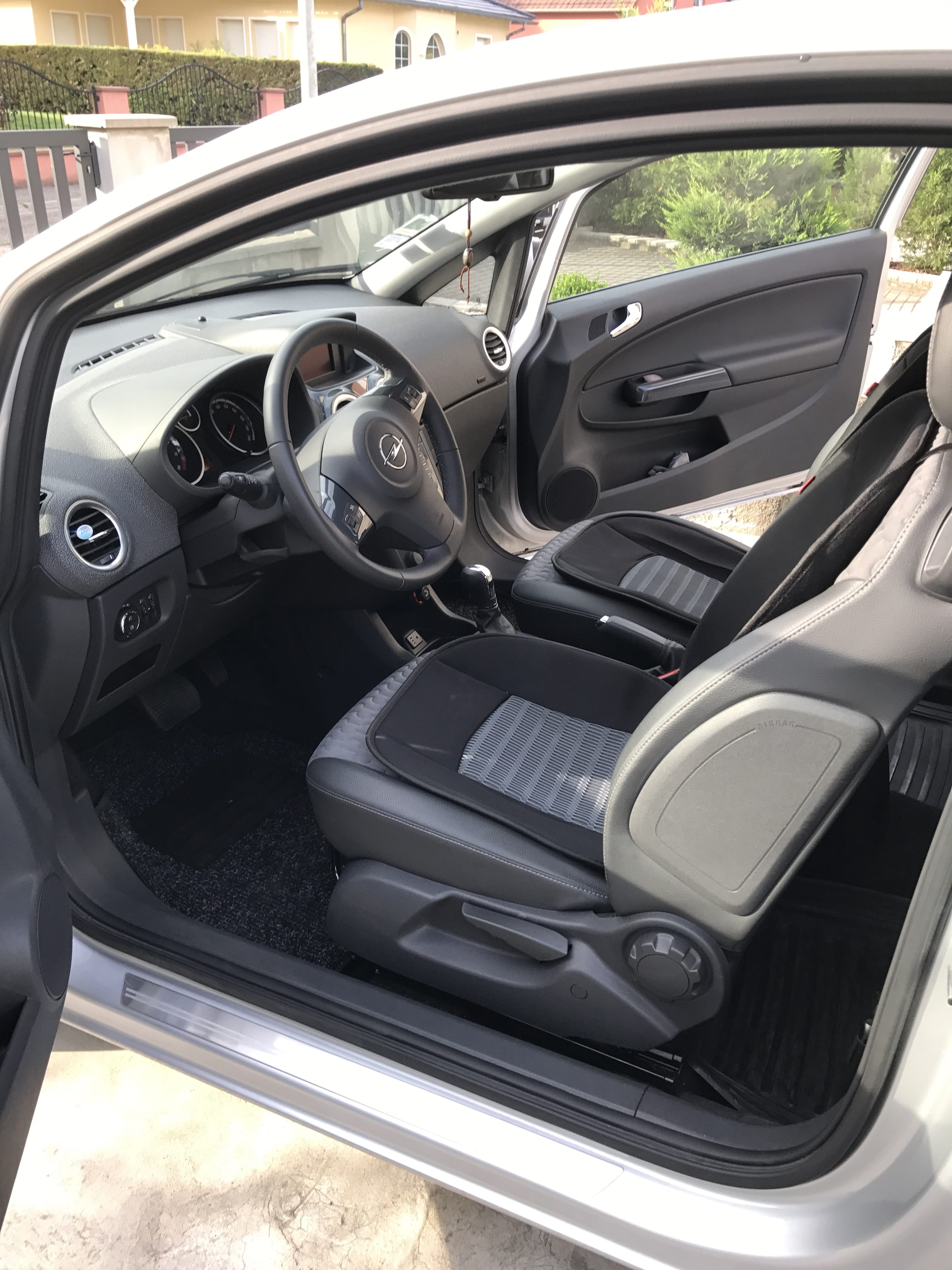 Opel Corsa avec Climatisation