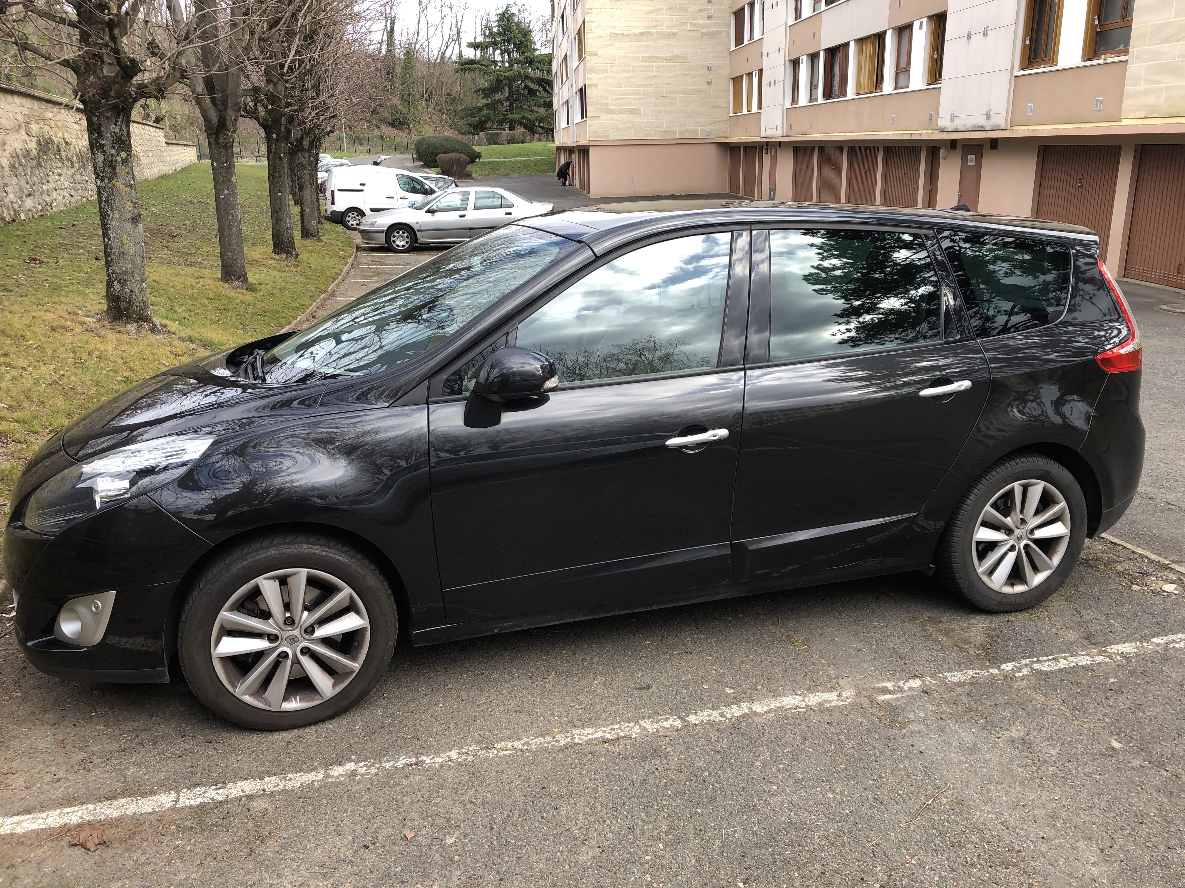 Renault Grand Scenic 2.0 diesel avec Climatisation
