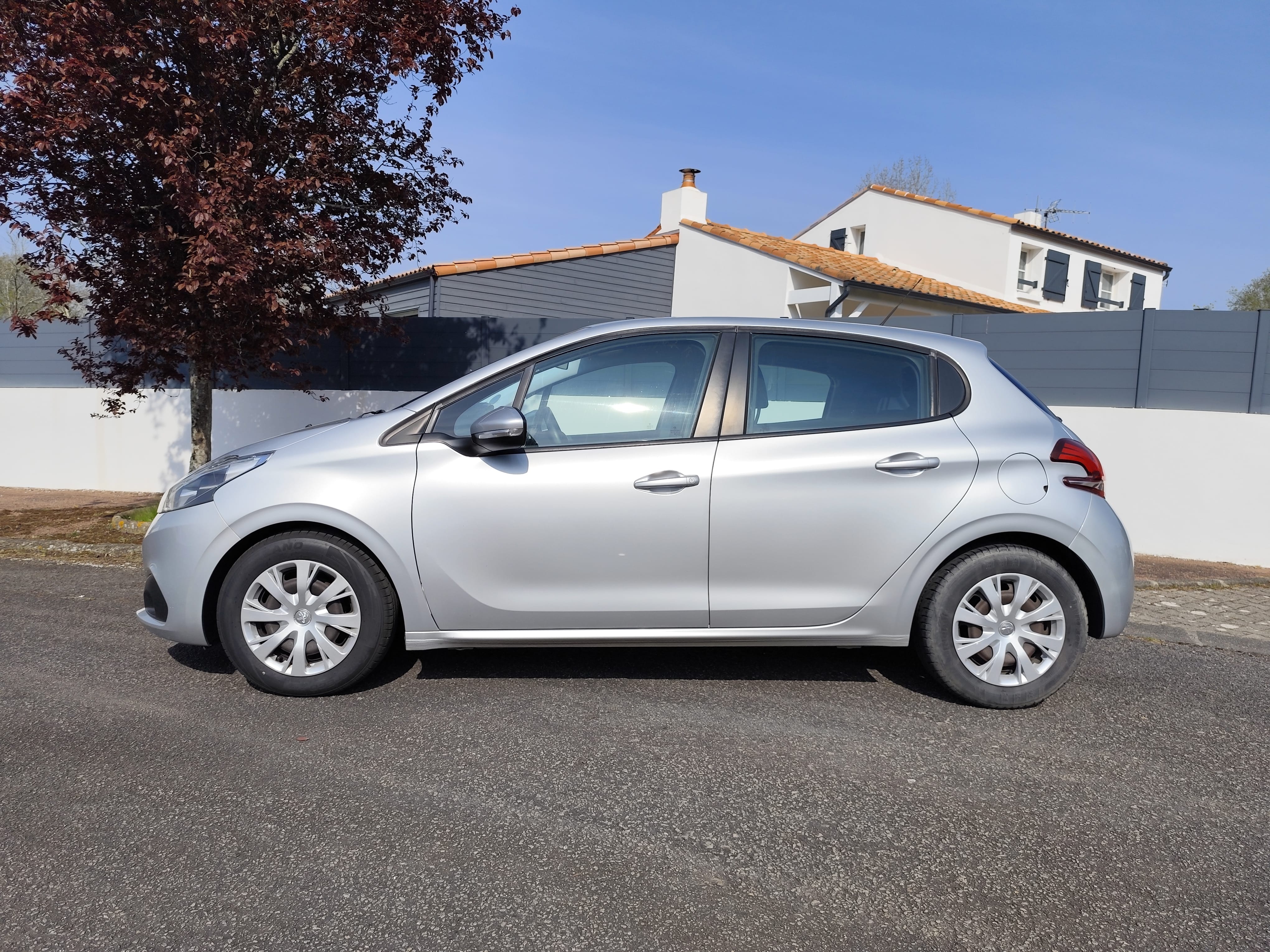 Peugeot 208 avec Climatisation