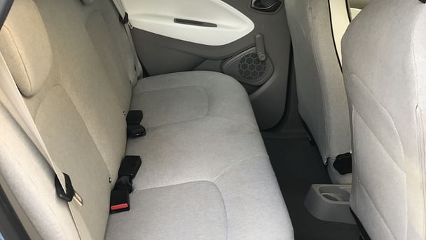 Renault ZOE with Baby seat