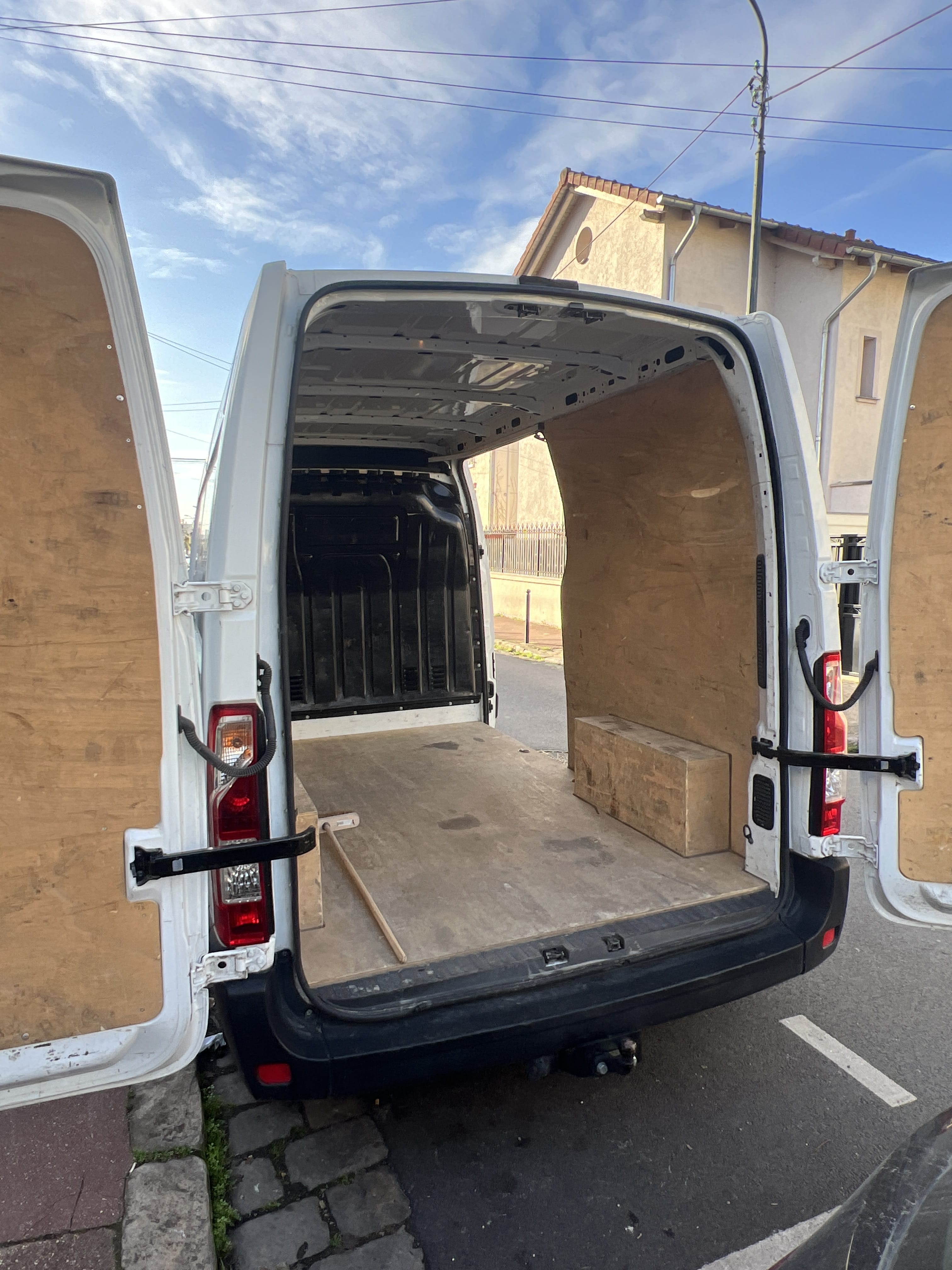 Renault Master 2,3 avec Attelage