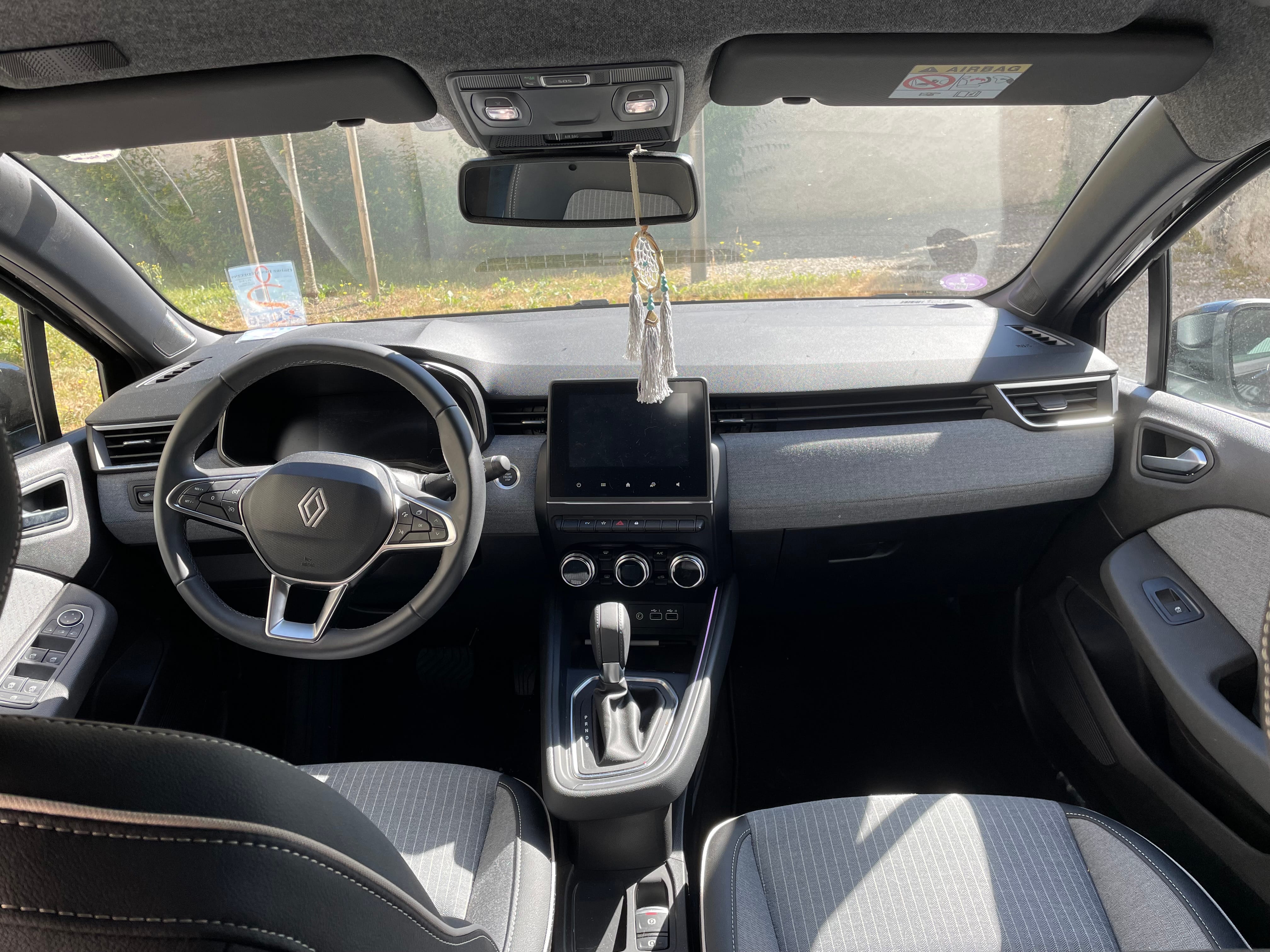 Renault Clio E-tech avec GPS