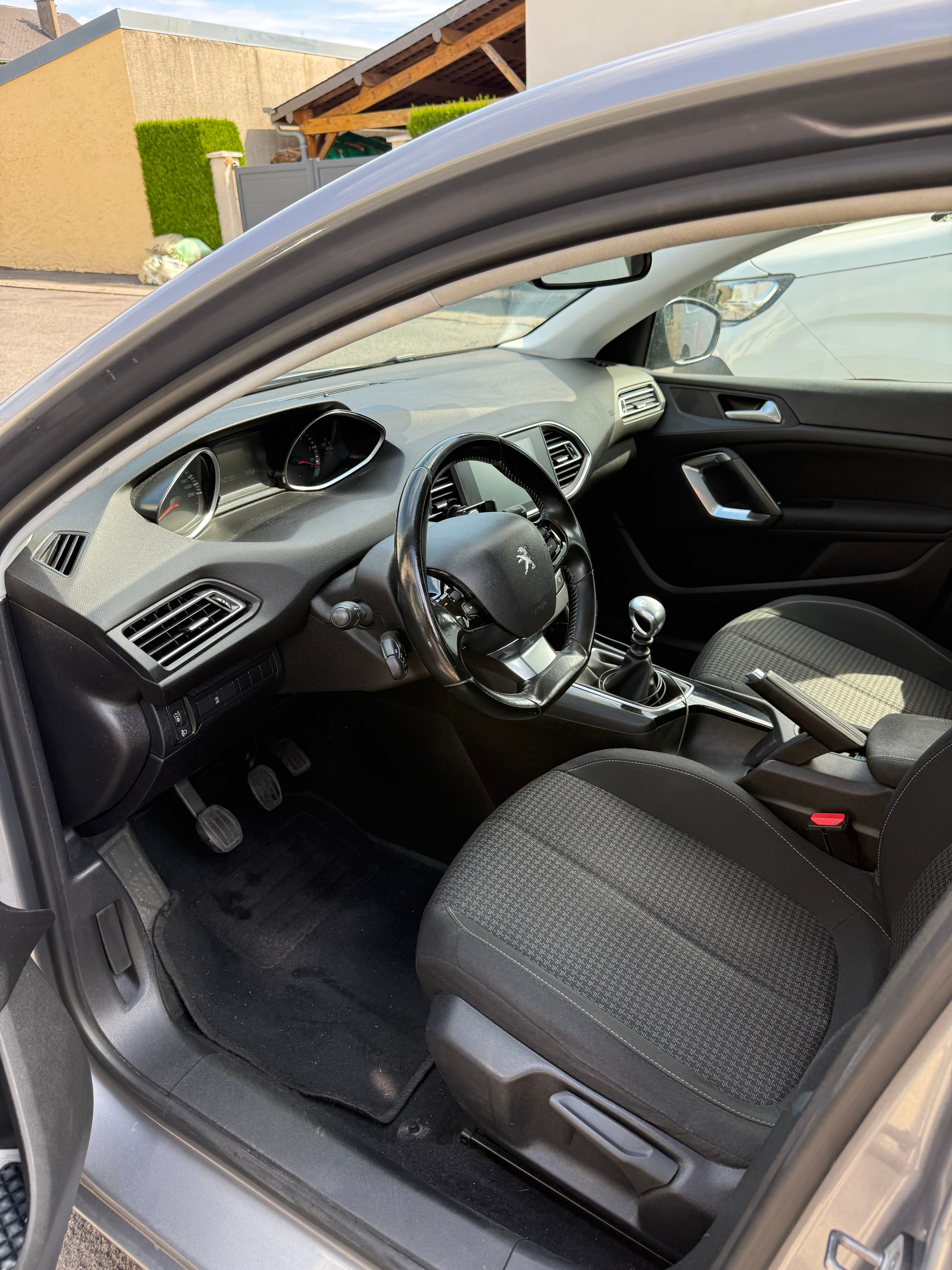 Peugeot 308 SW avec GPS