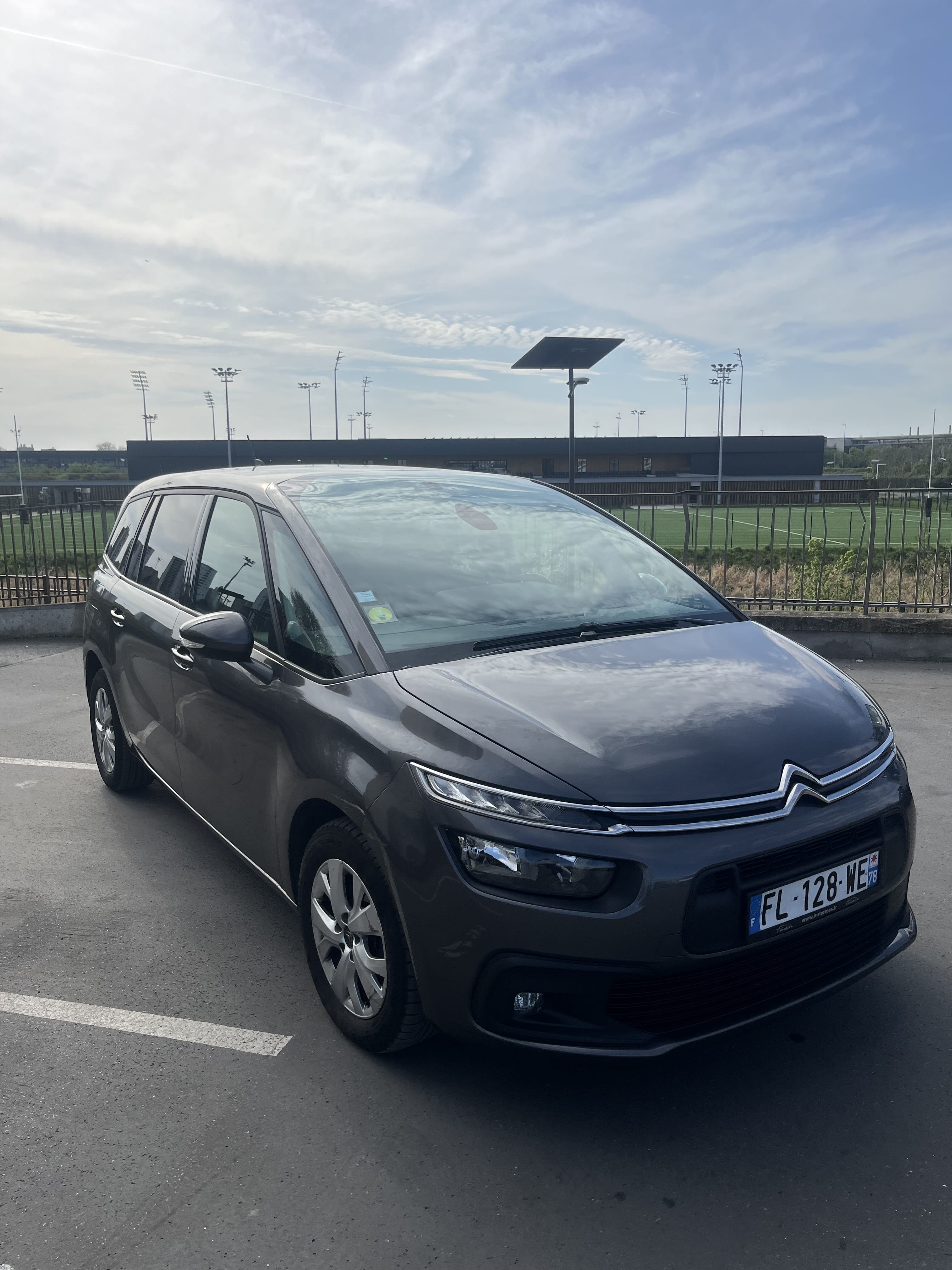 Citroen C4 Grand Spacetourer avec Climatisation