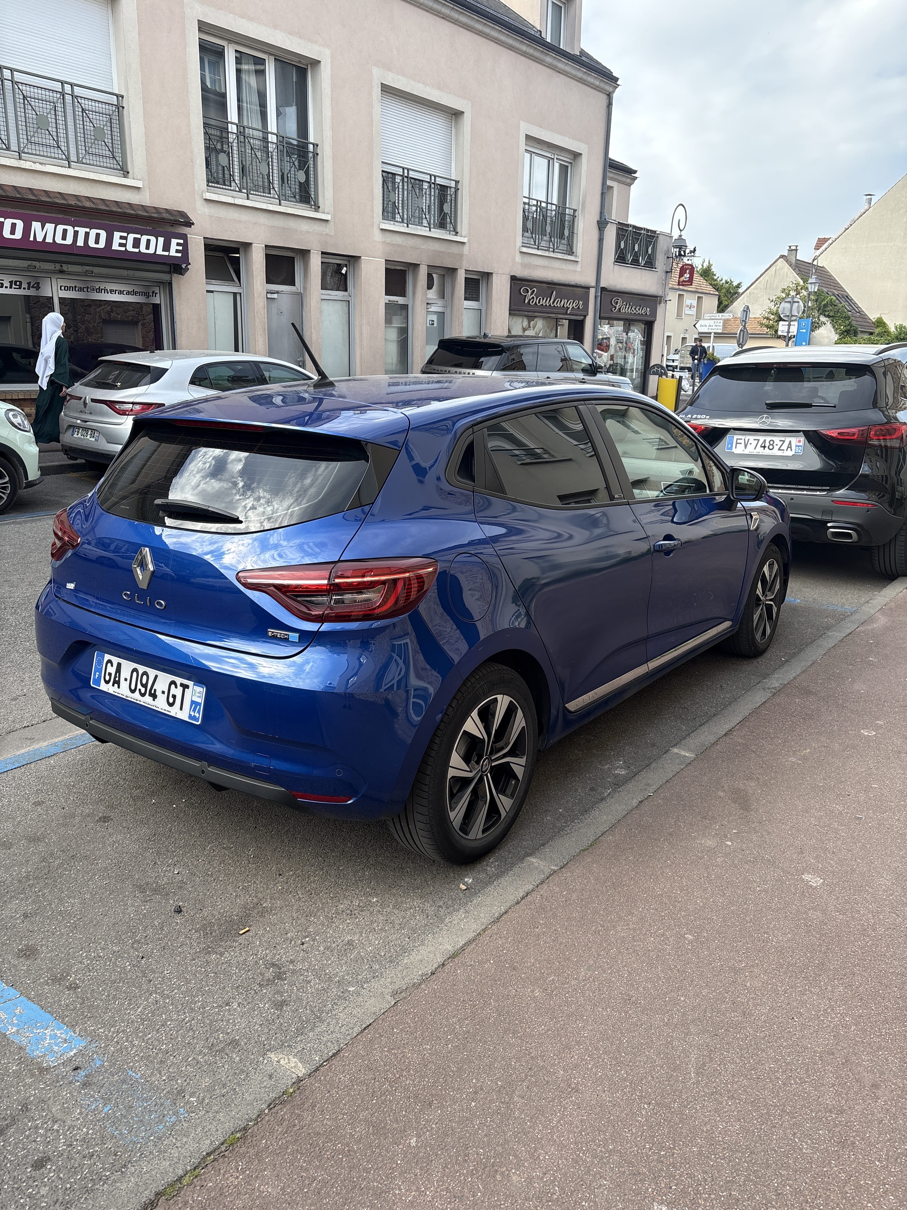 Renault Clio E-tech HYBRID avec GPS