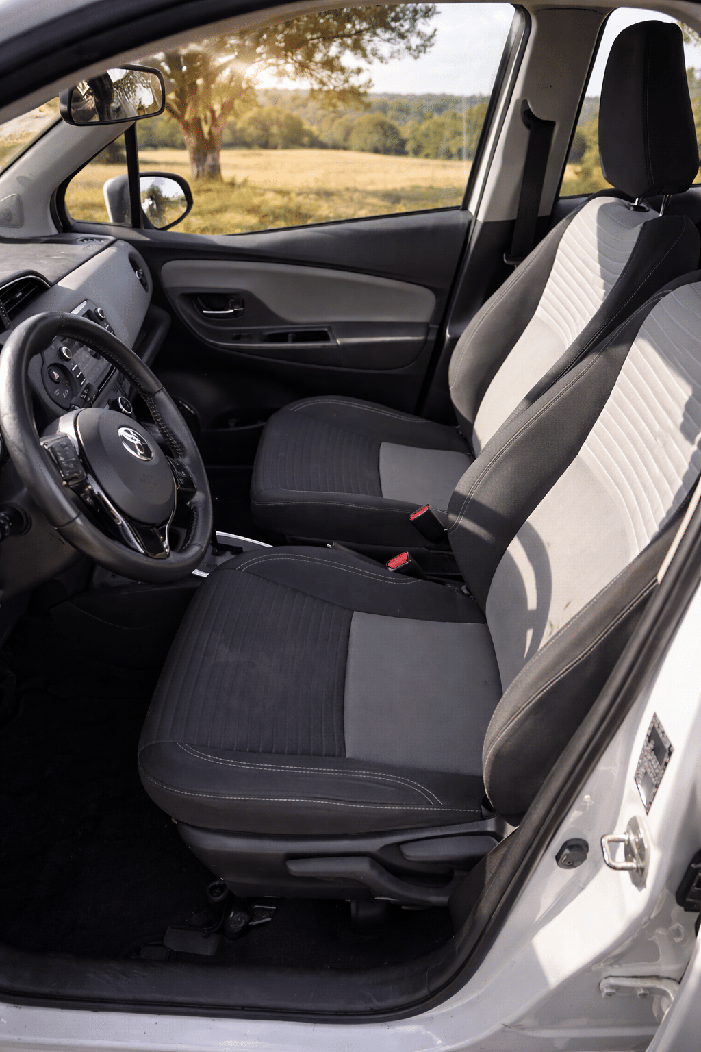 Toyota Yaris Hybride avec Siège bébé
