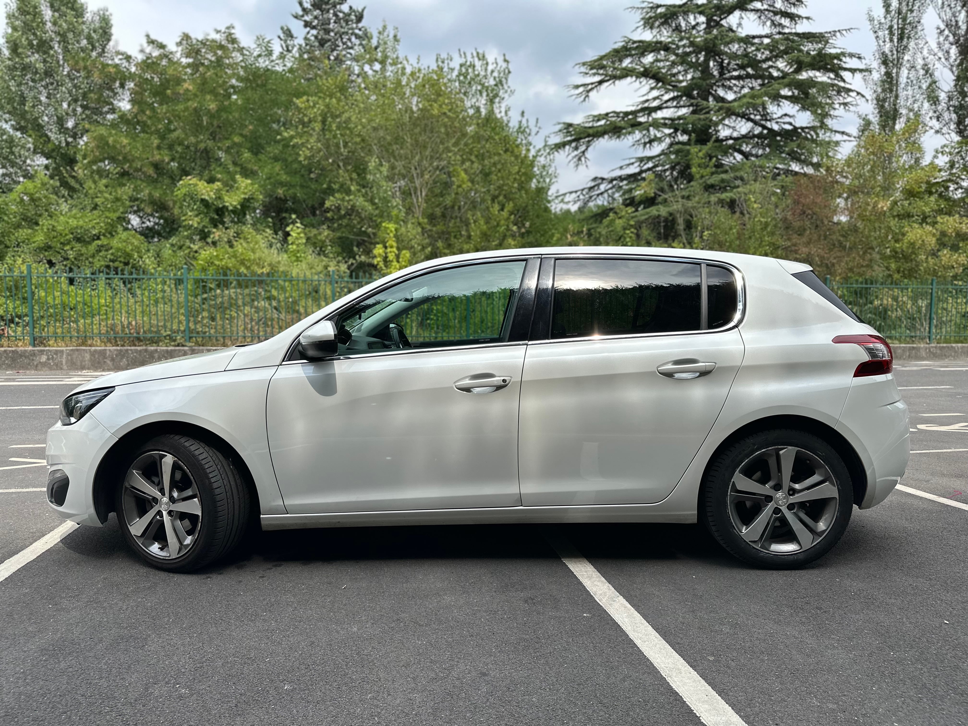 Peugeot 308 avec Climatisation