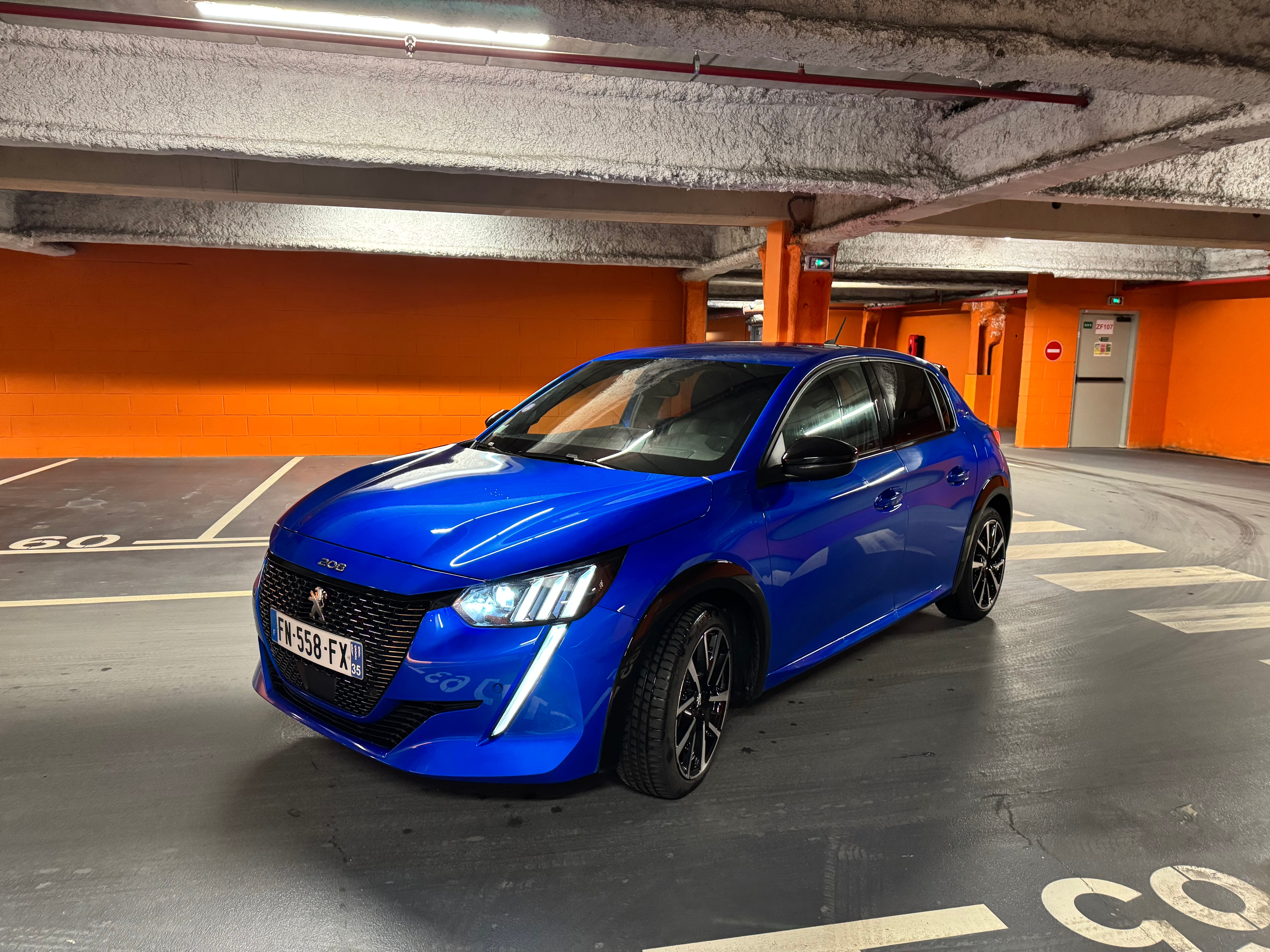 Peugeot 208 GT Line avec Apple CarPlay