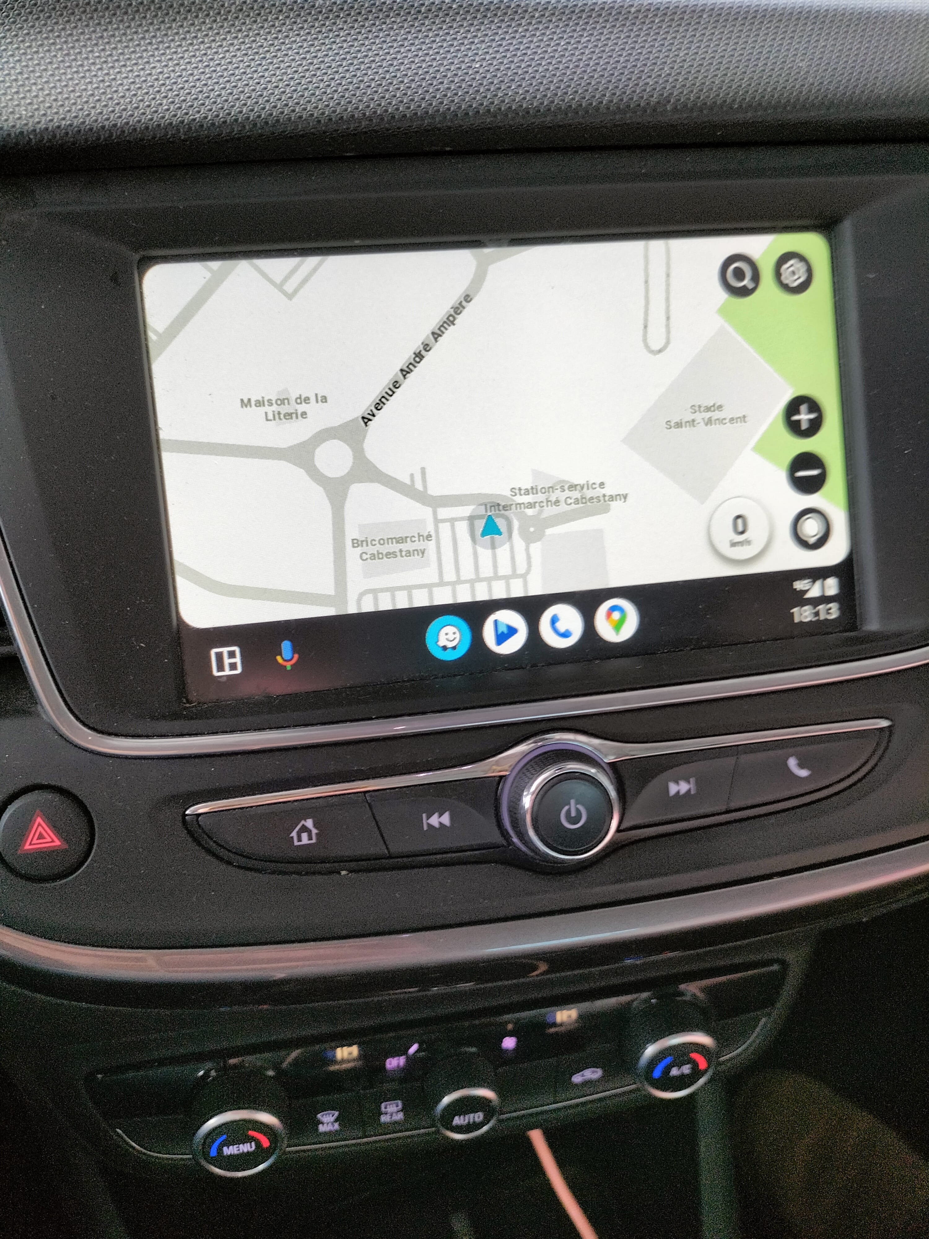 Opel Crossland 130 TURBO avec Entrée audio / iPod