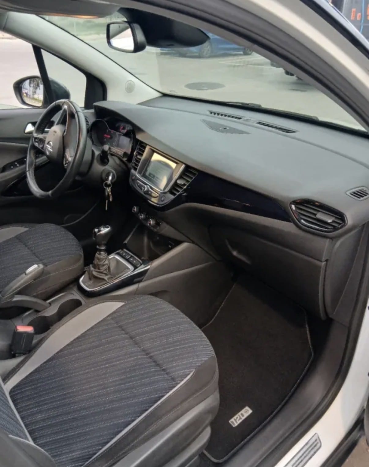 Opel Crossland avec GPS