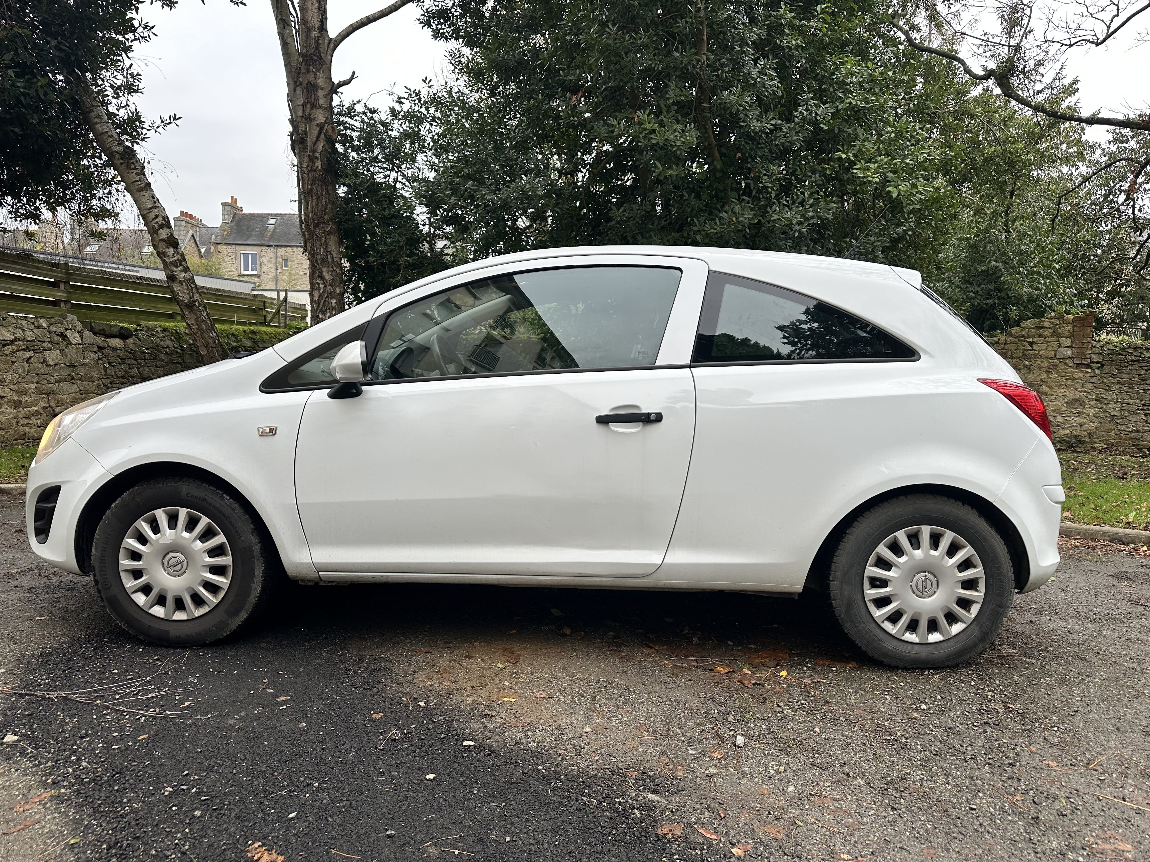 Opel Corsa avec Régulateur de vitesse