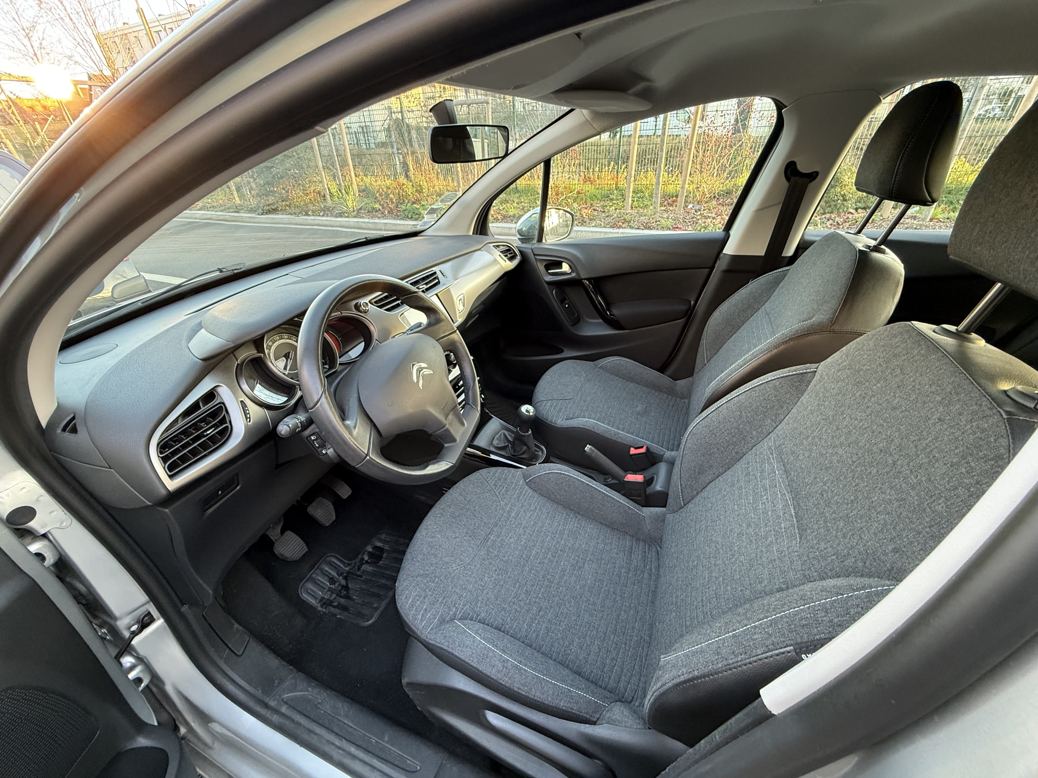 Citroen C3 avec Siège bébé
