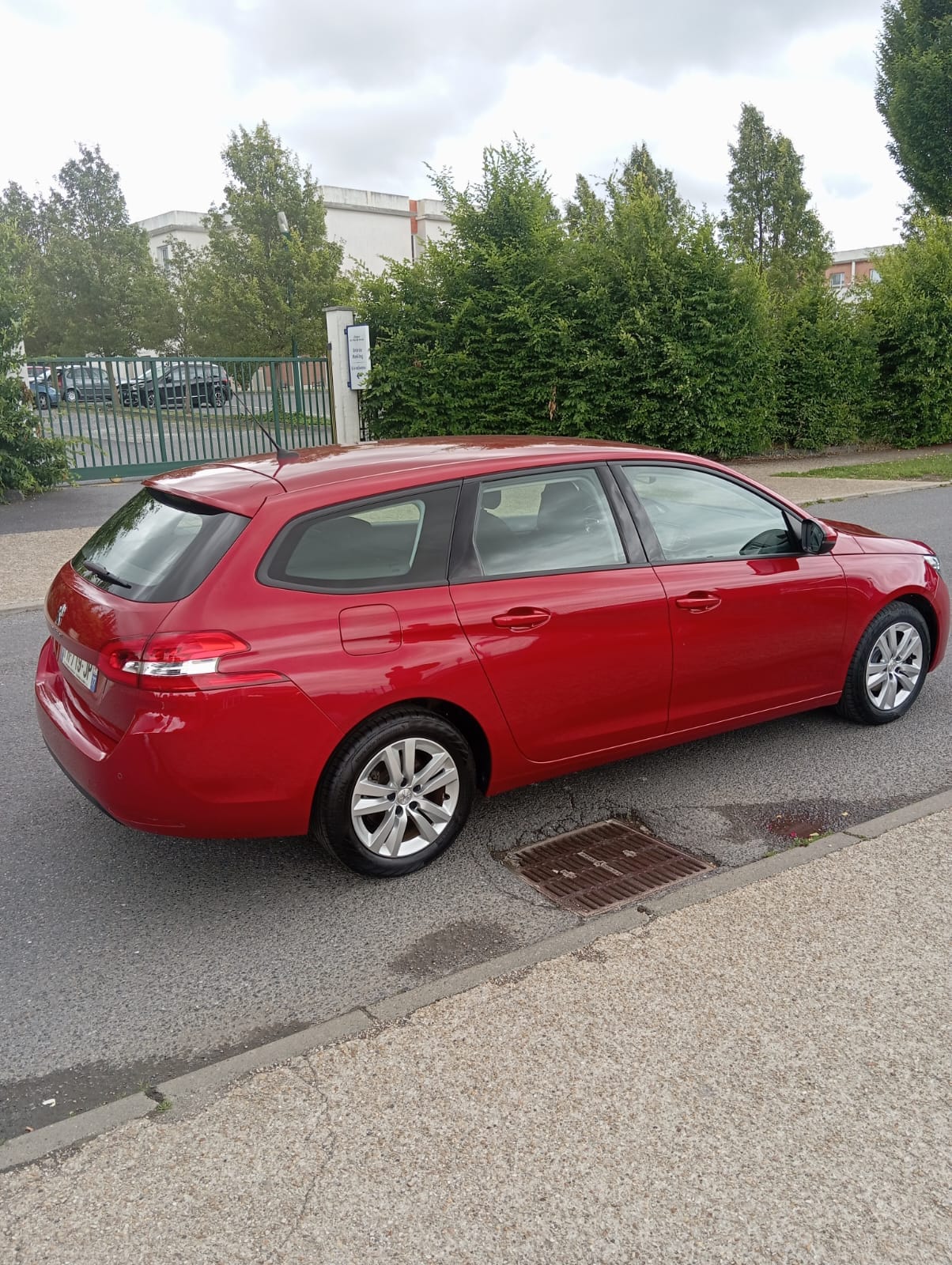 Peugeot 308 SW avec Entrée audio / iPod