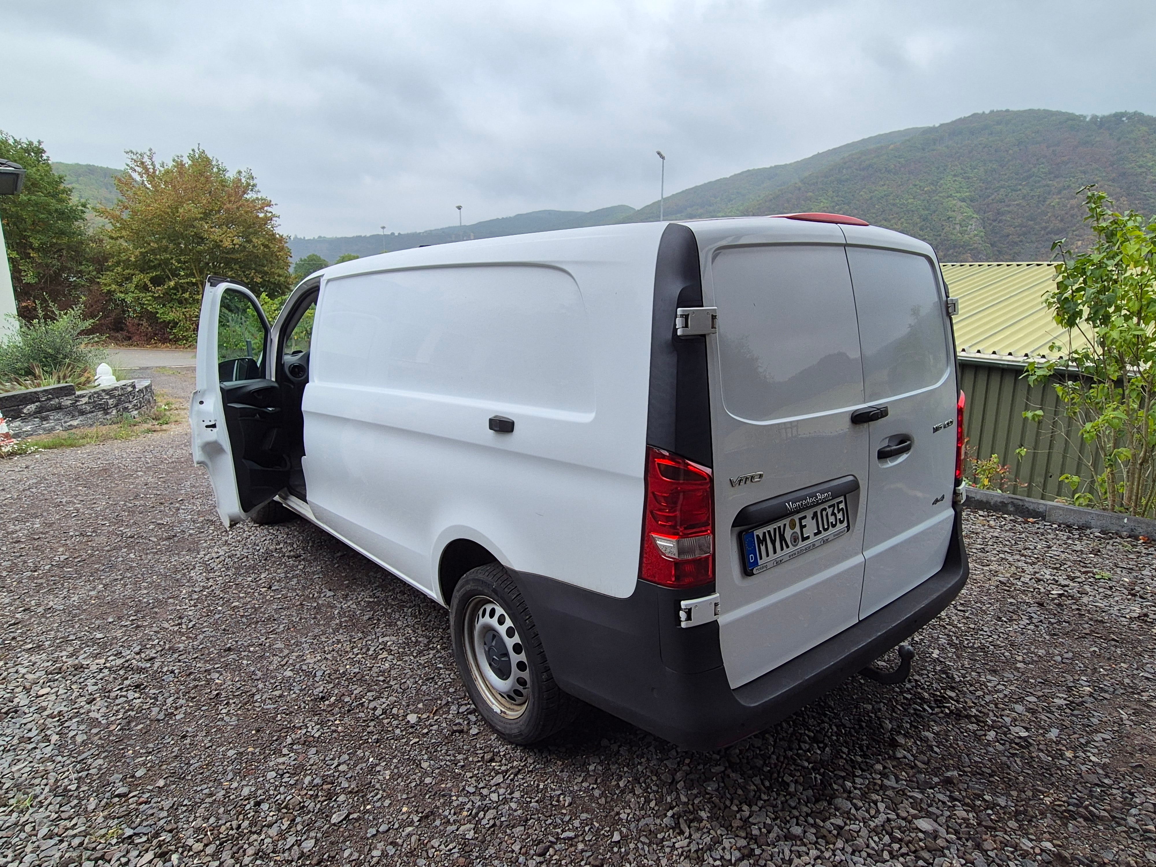 Mercedes-Benz Vito 4MATIC Kastenwagen mit Klimaanlage