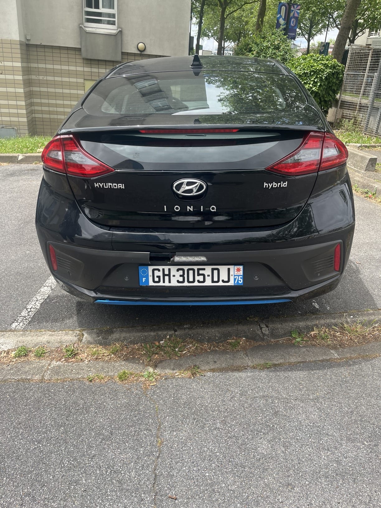 Hyundai Ioniq avec GPS