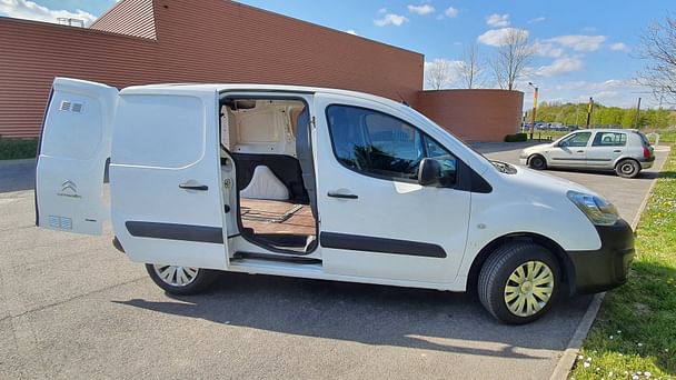 Citroen Berlingo 1.6 Hdi 75ch DZ988RS avec Régulateur de vitesse