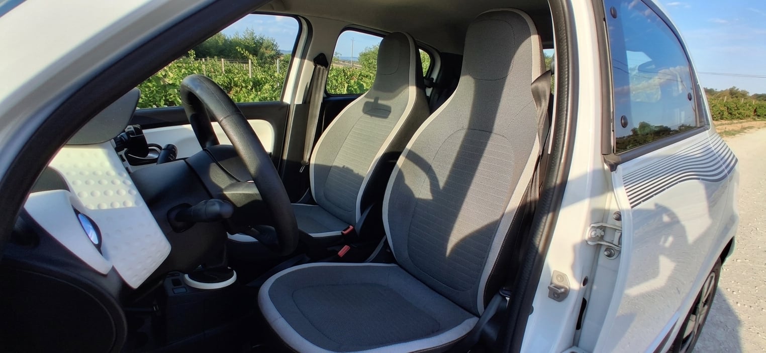 Renault Twingo III avec Autoradio