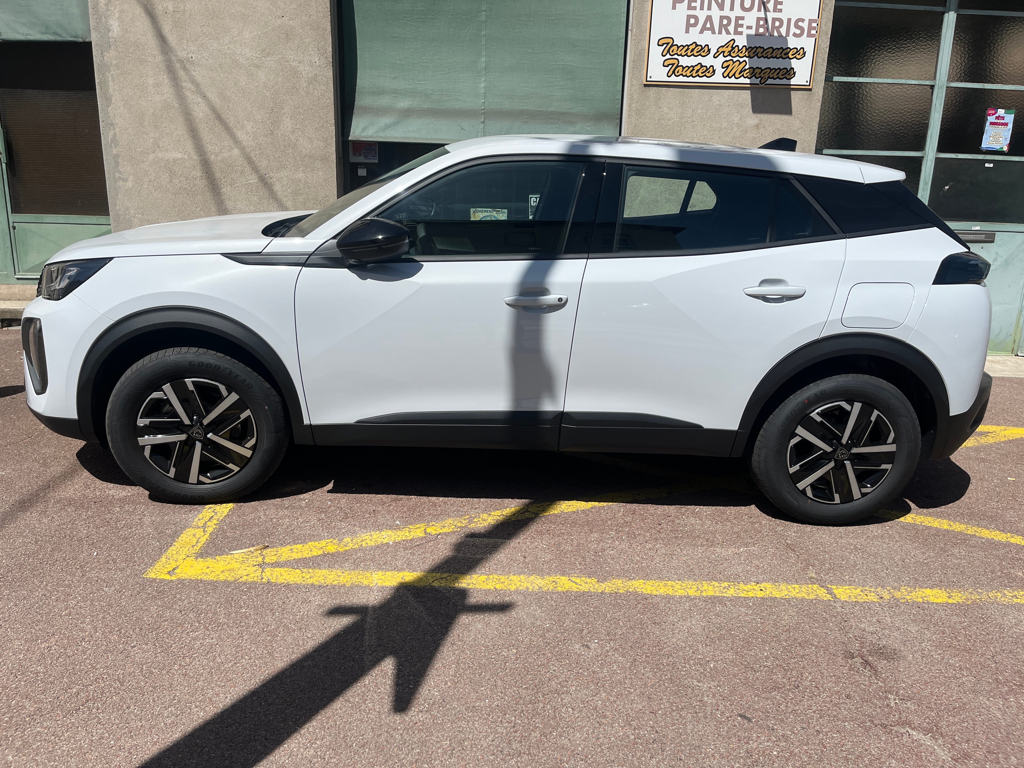Peugeot e-2008 avec Climatisation