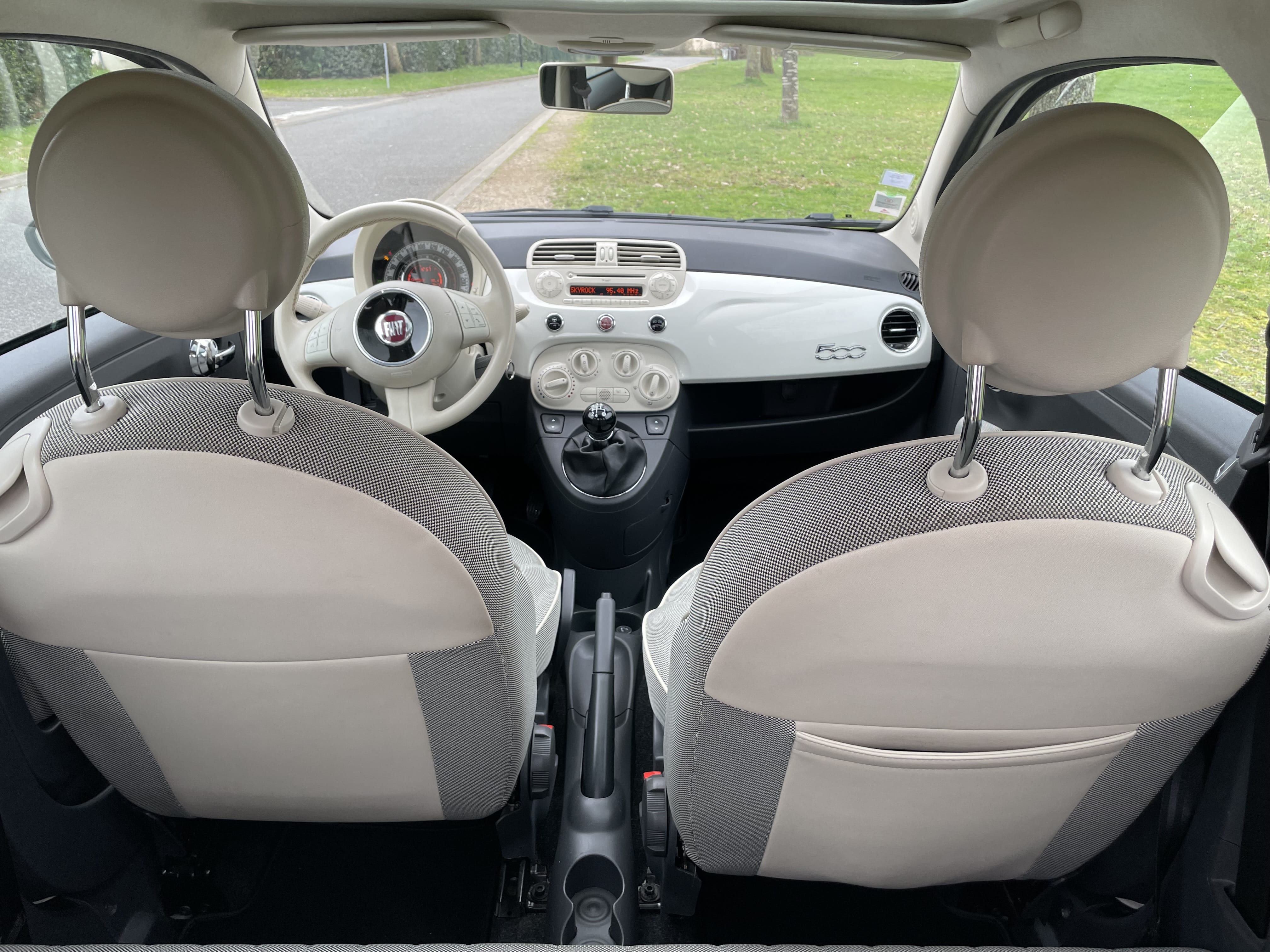 Fiat 500 1.2 Essence 69ch avec Entrée audio / iPod