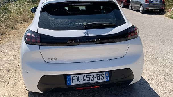 Peugeot 208 S&S BVM5 avec Climatisation