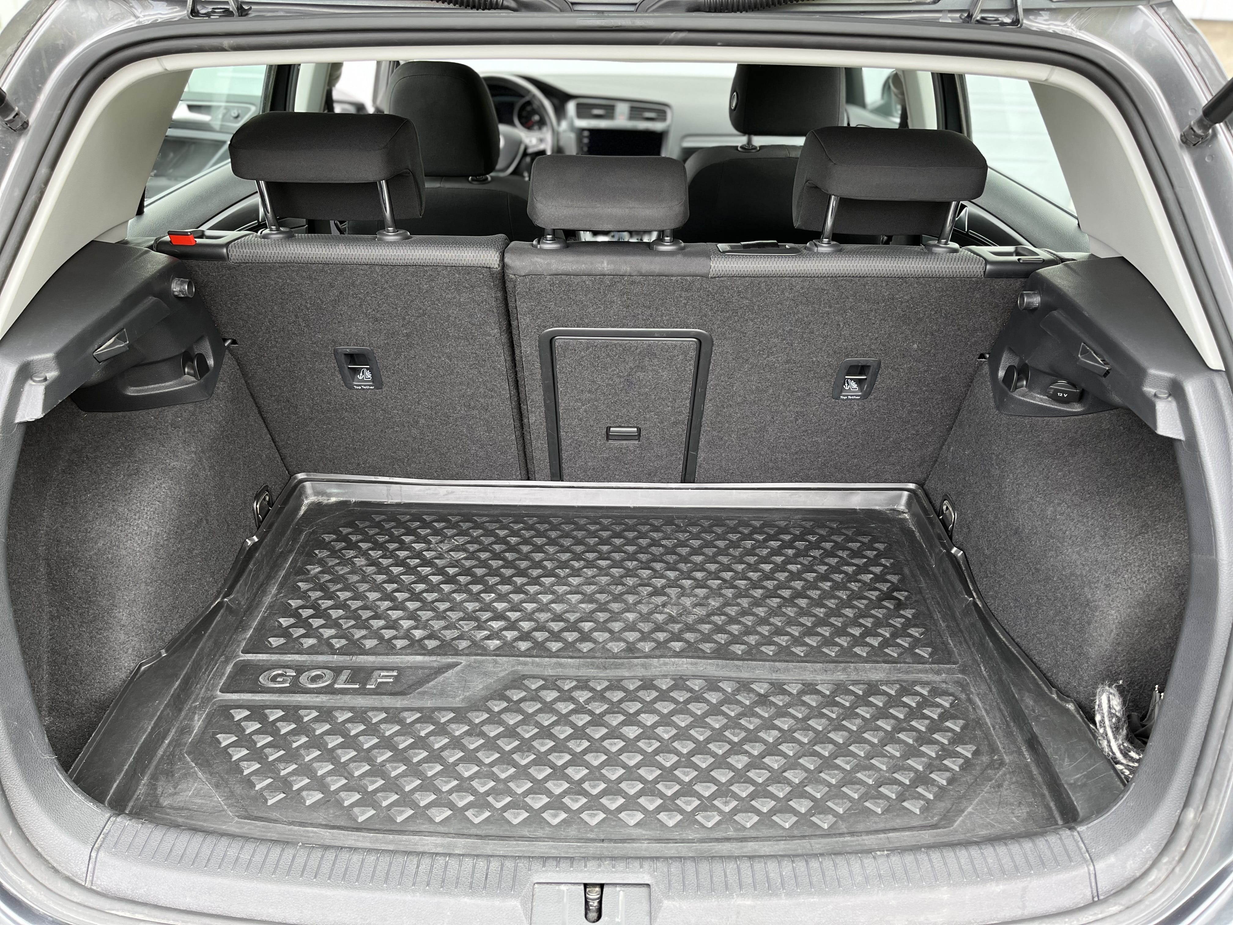 Volkswagen e-Golf / 300 med Bluetooth audio