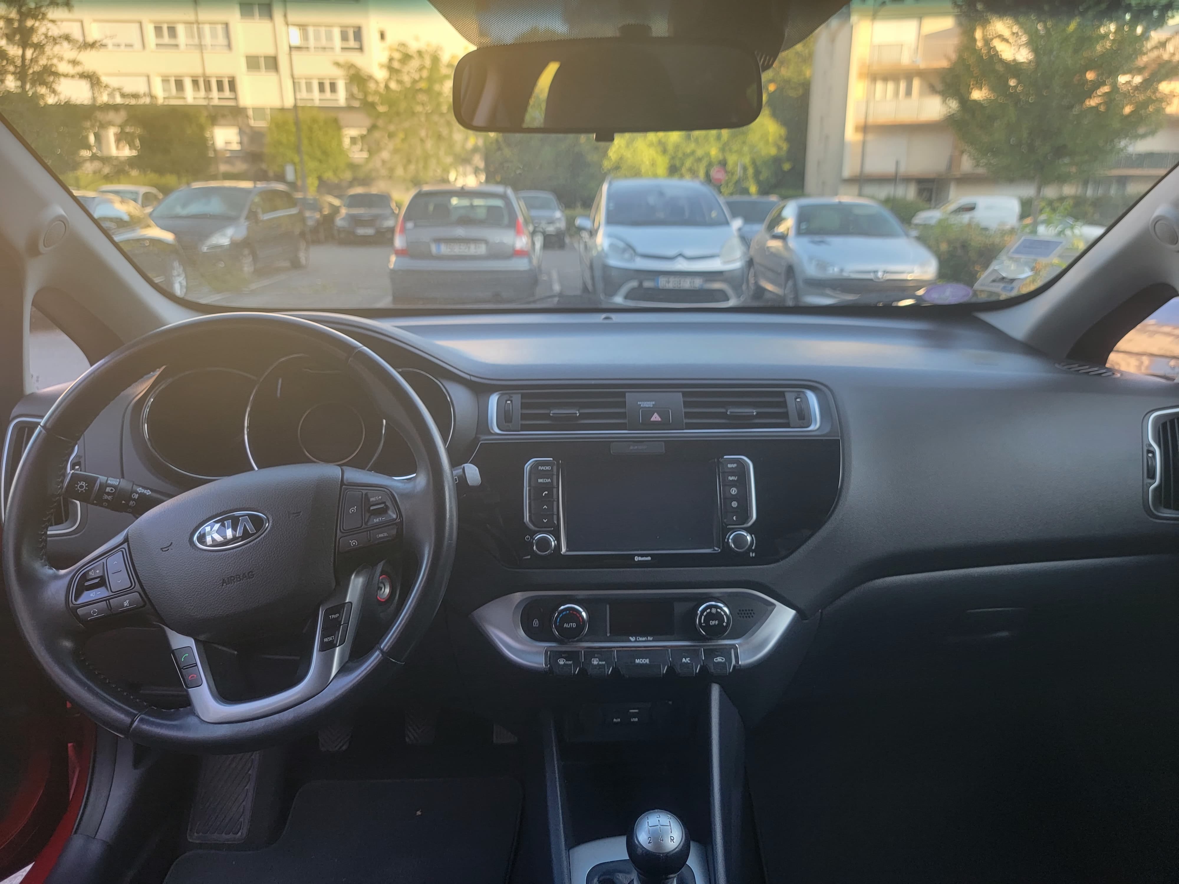 Kia Rio avec GPS