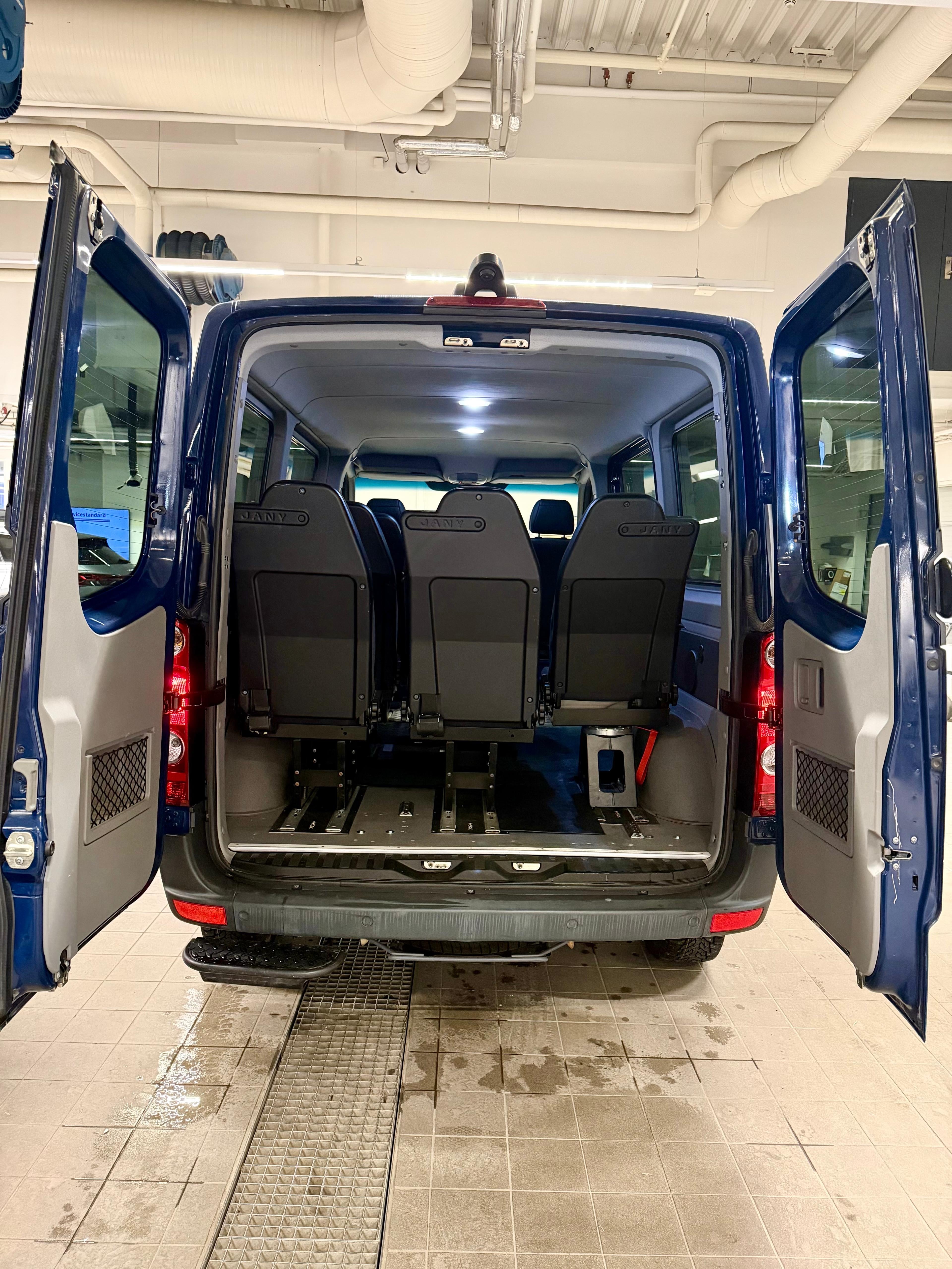 Volkswagen Crafter Combi mit Bluetooth-Audio