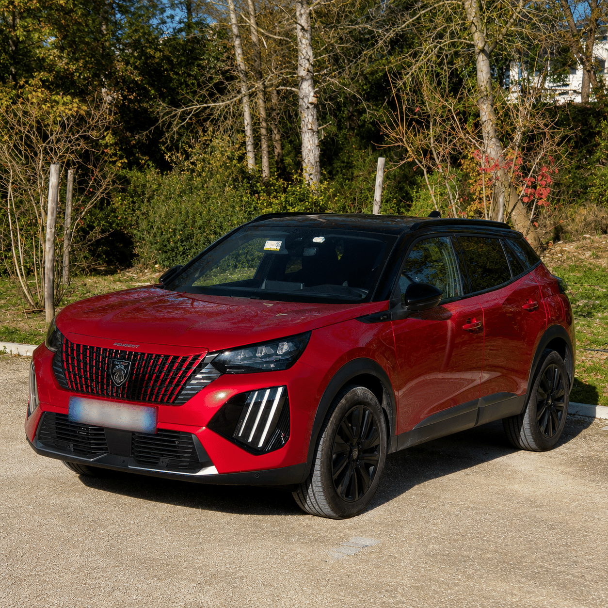 Peugeot 2008 GT hybride • Toit Pano • Caméra 360 HD • Alcantara, 2024, Essence 95 / Électrique (hybride), automatique