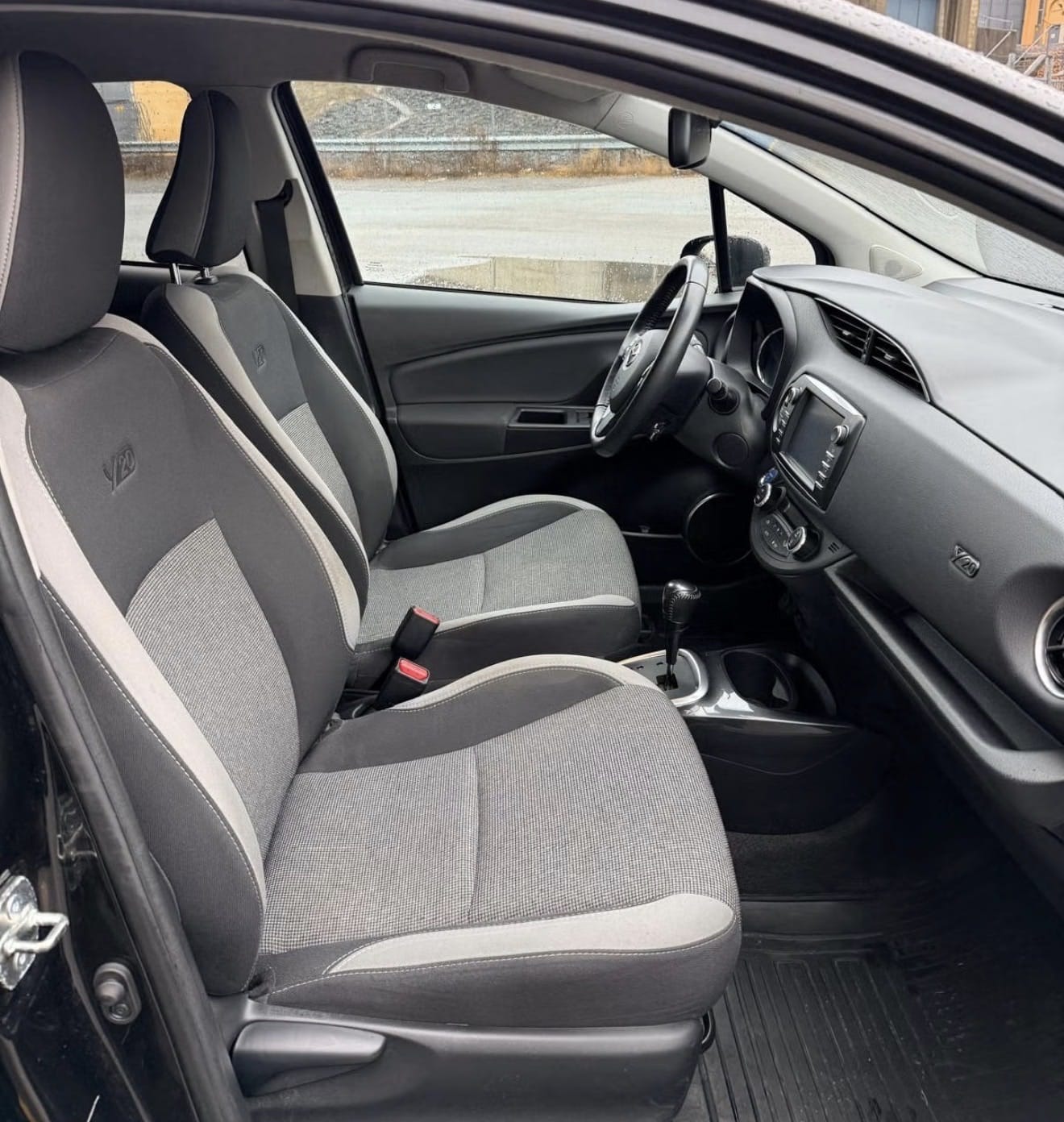 Toyota Yaris Bensin 2020 Modell med GPS